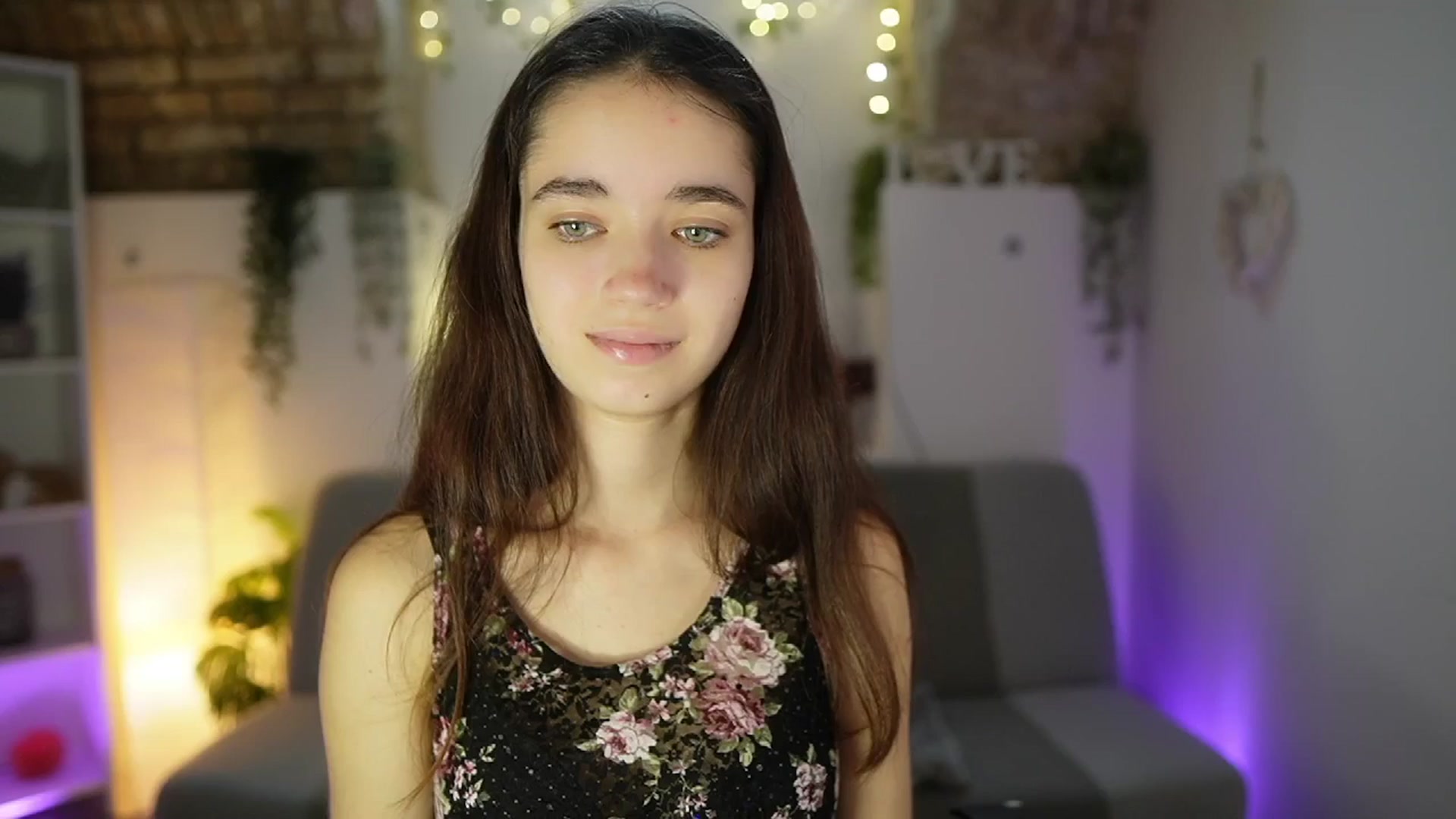 Gallery image thumbnail from Gia_Paige18's myfreecams stream on, 05/29/2025, 09:10 image 9 of 20