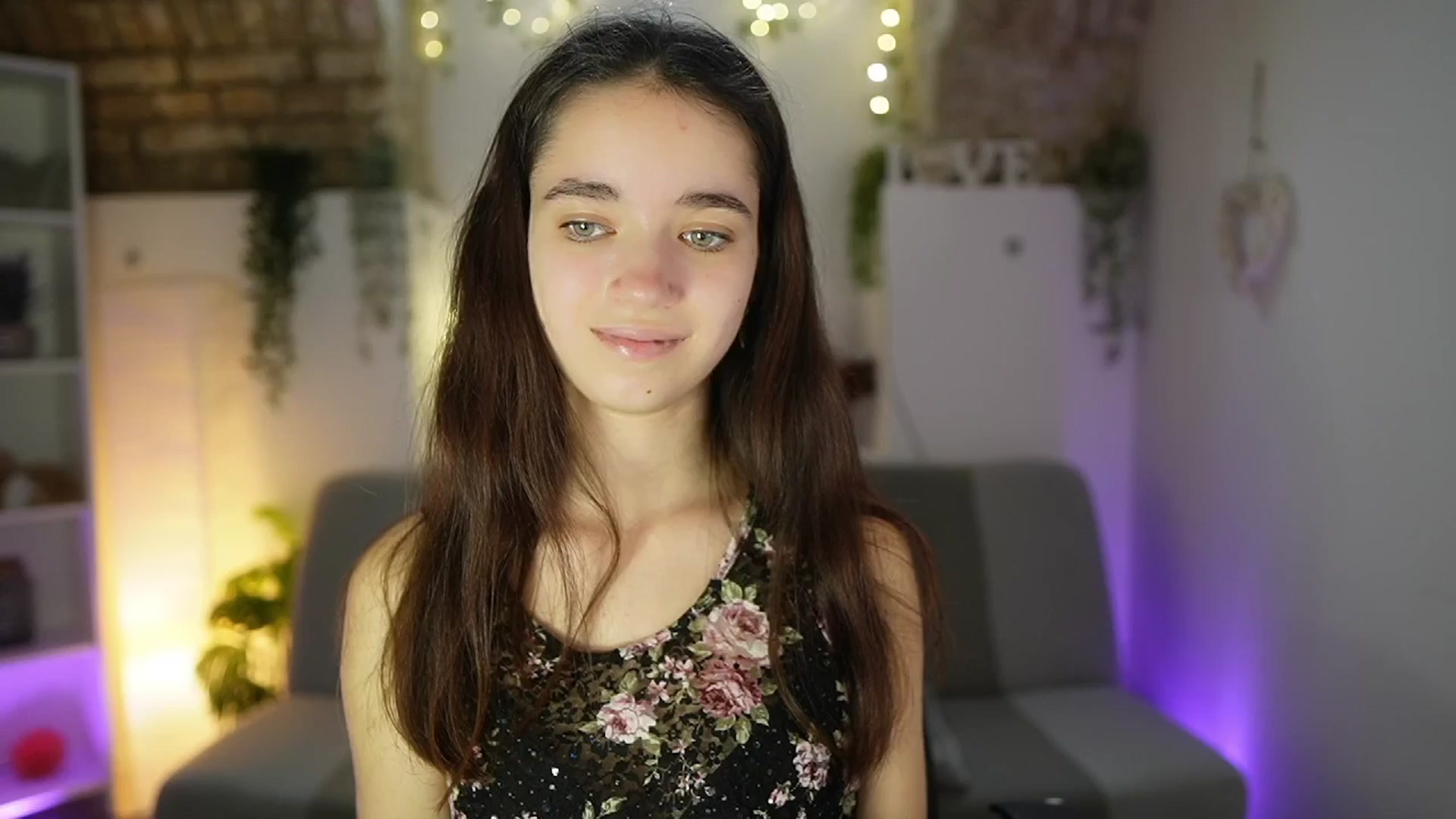Gallery image thumbnail from Gia_Paige18's myfreecams stream on, 05/29/2025, 12:16 image 6 of 20