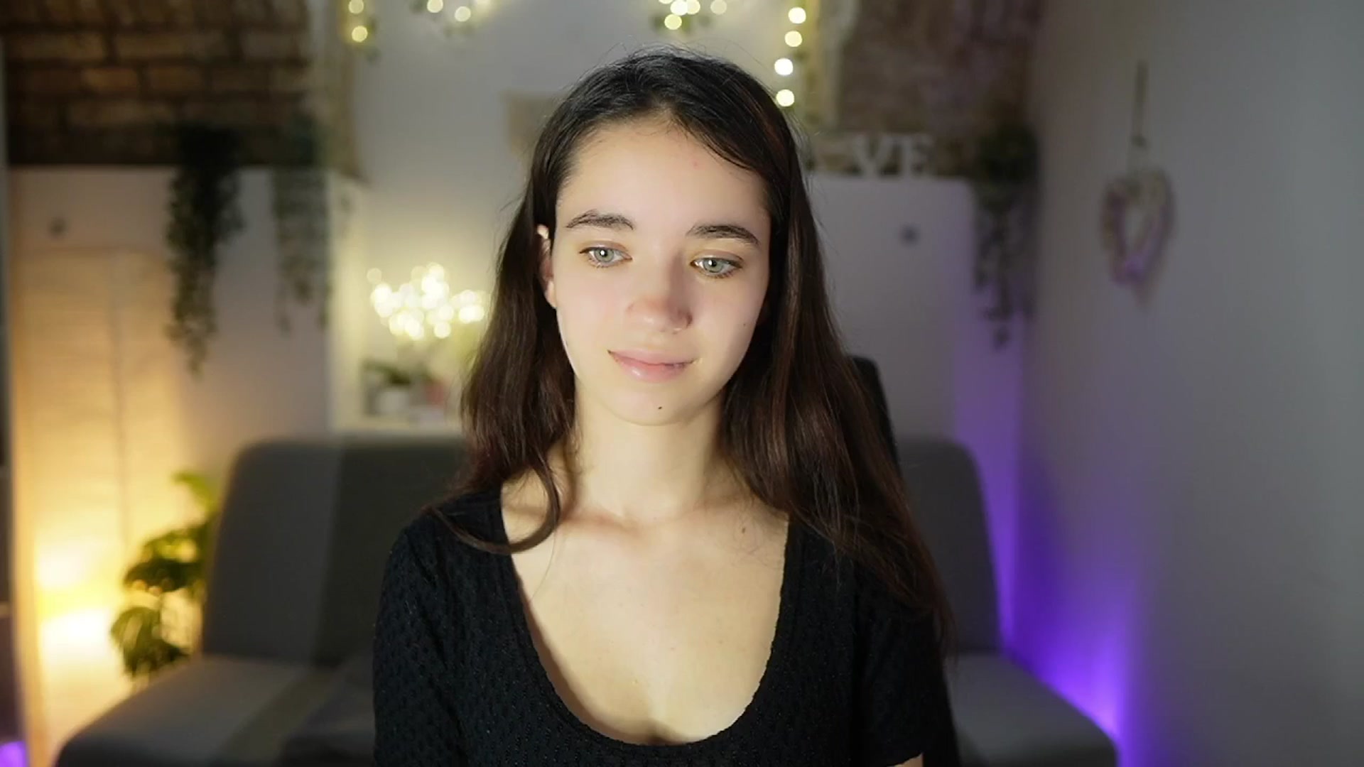 Gallery image thumbnail from Gia_Paige18's myfreecams stream on, 05/30/2025, 08:49 image 8 of 20