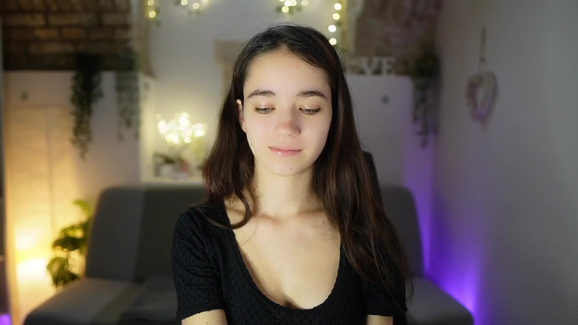 Gallery image thumbnail from Gia_Paige18's myfreecams stream on, 05/30/2025, 08:49 image 12 of 20