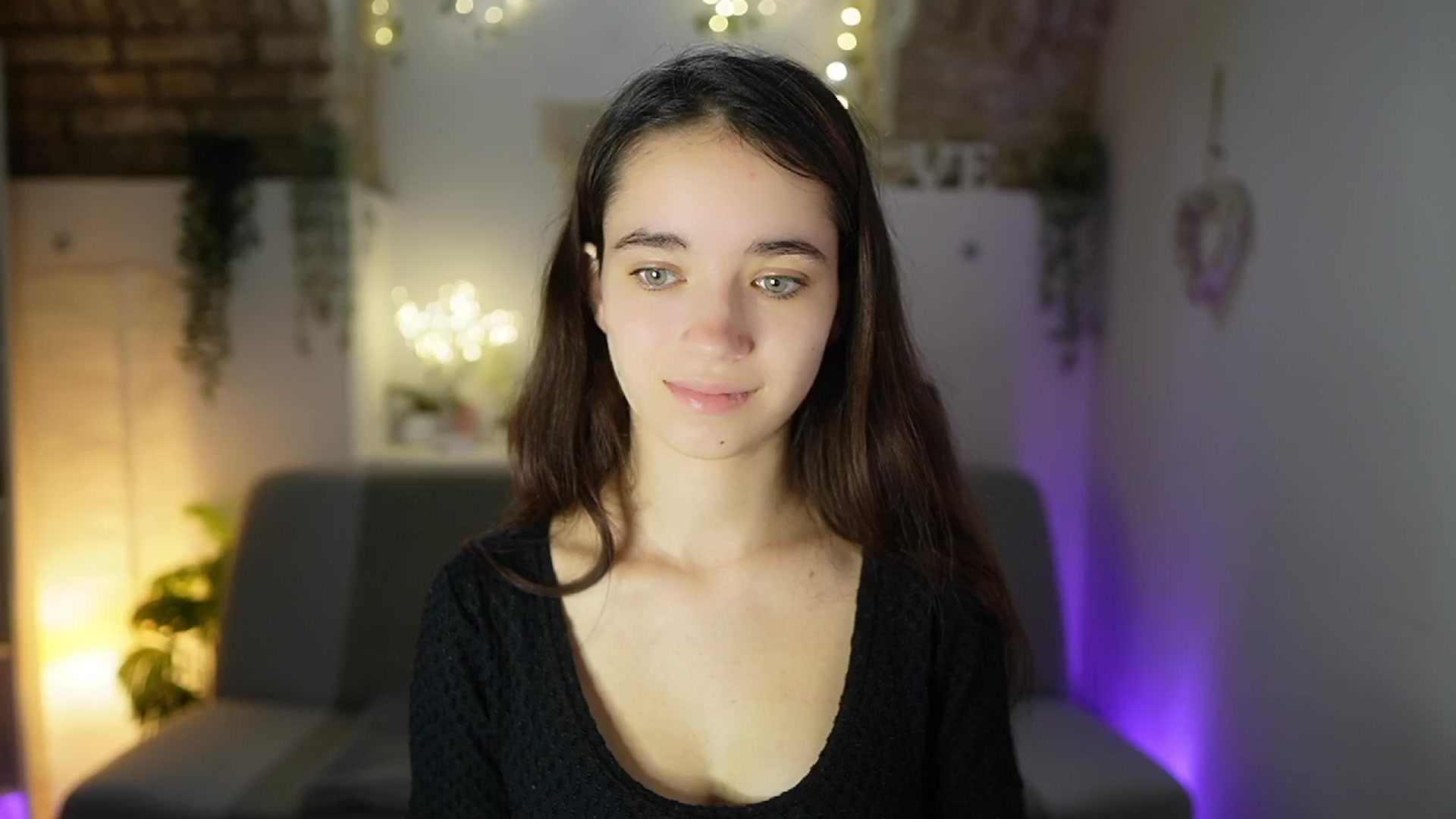 Gallery image thumbnail from Gia_Paige18's myfreecams stream on, 05/30/2025, 08:49 image 4 of 20