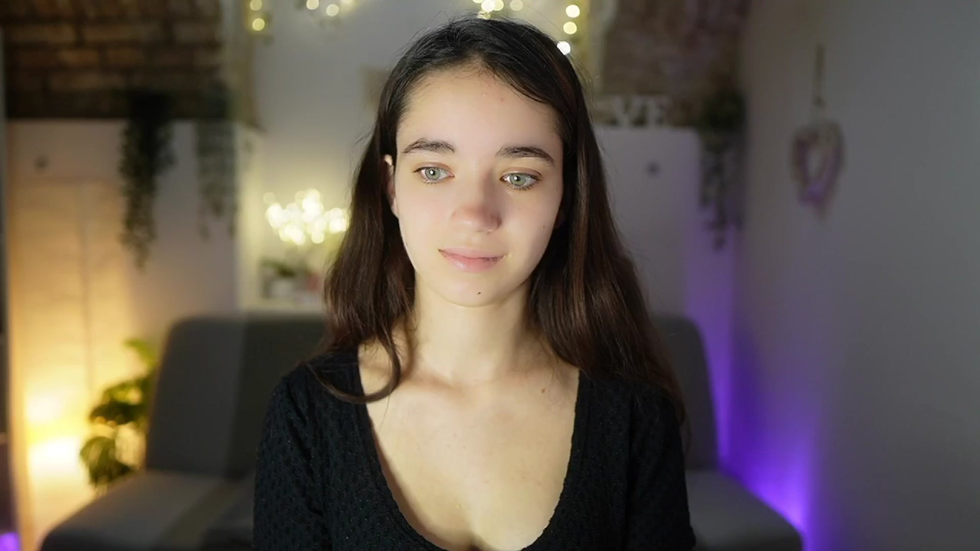 Gallery image thumbnail from Gia_Paige18's myfreecams stream on, 05/30/2025, 08:49 image 1 of 20