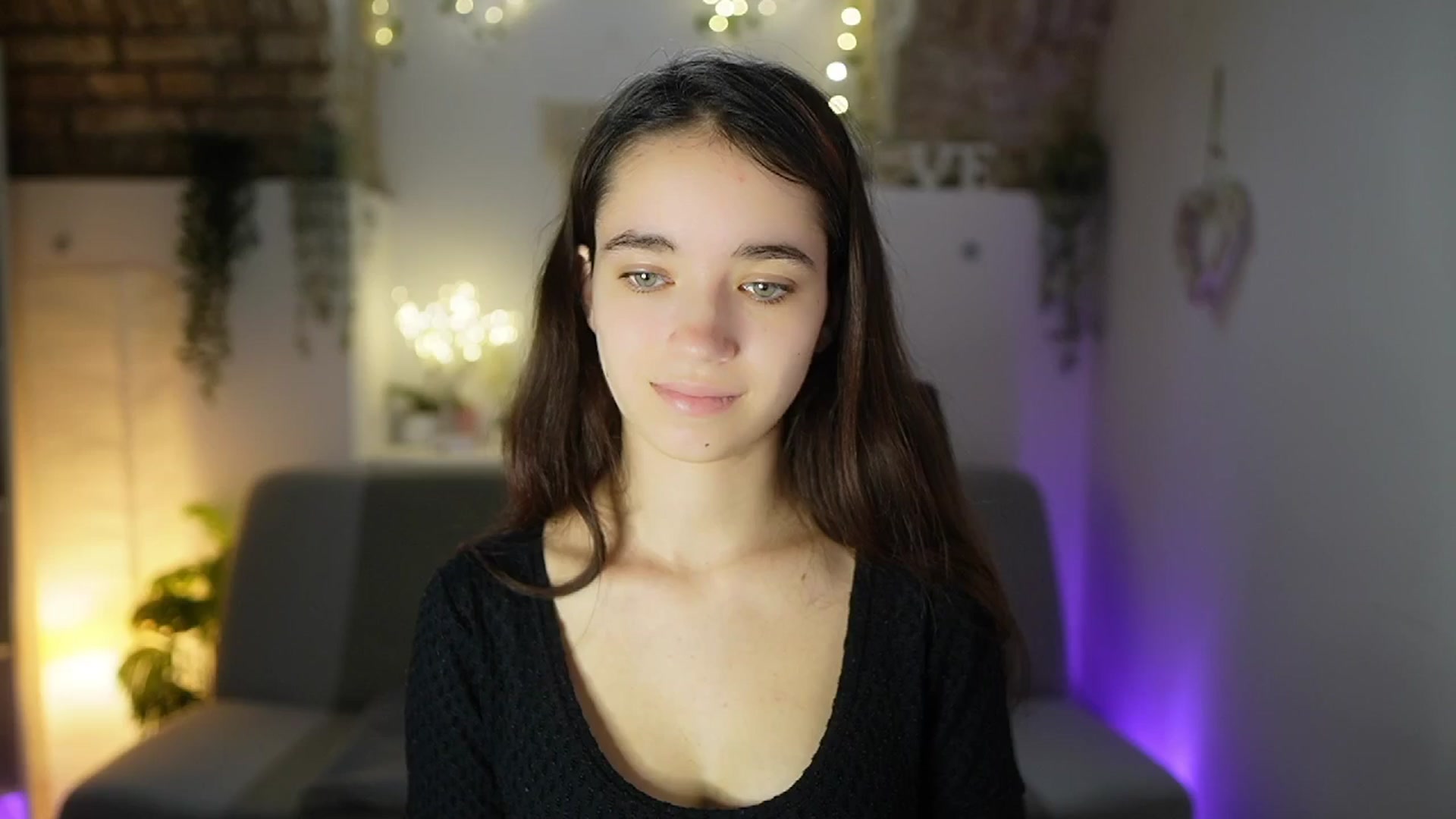 Gallery image thumbnail from Gia_Paige18's myfreecams stream on, 05/30/2025, 08:49 image 3 of 20