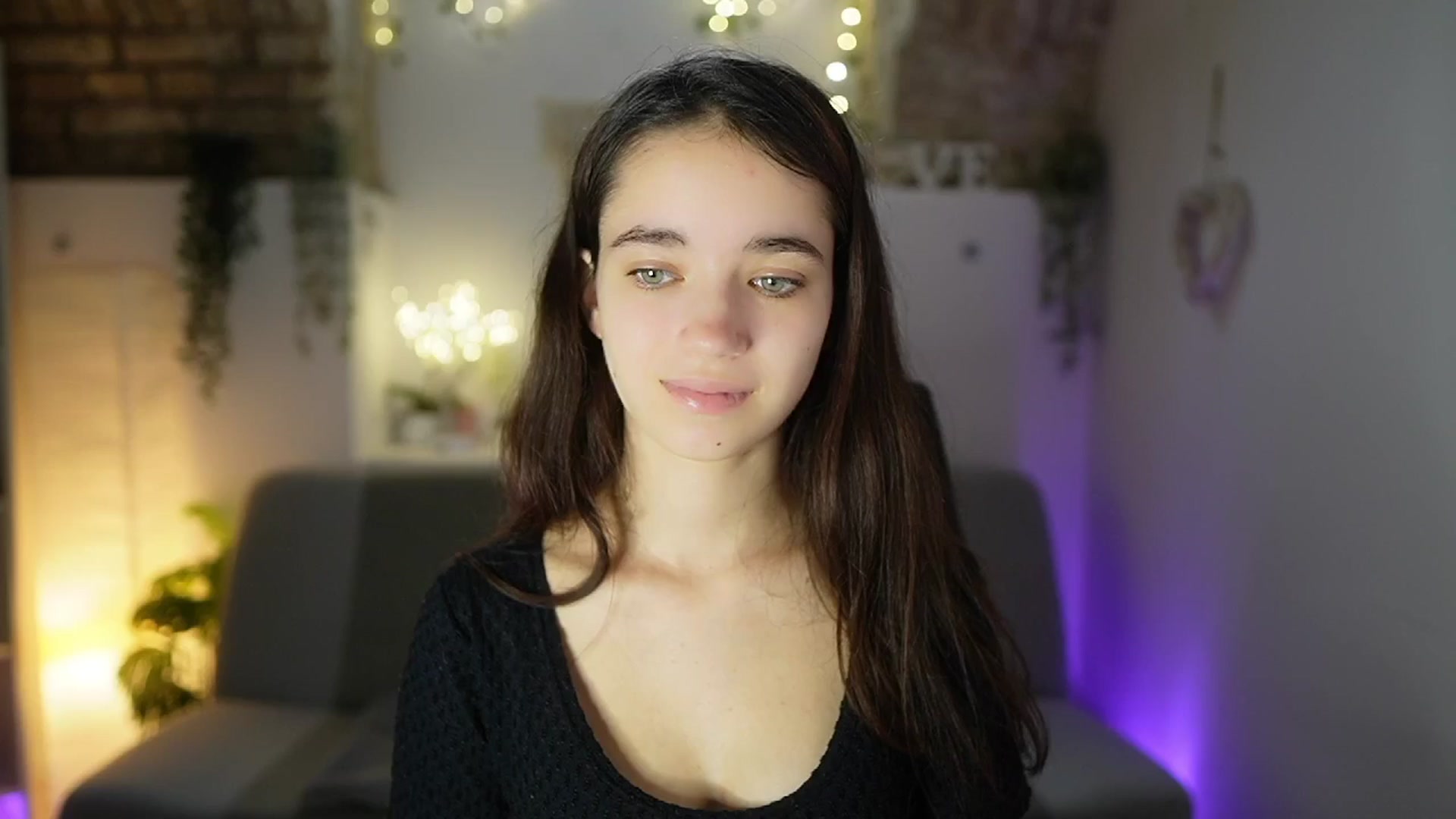 Gallery image thumbnail from Gia_Paige18's myfreecams stream on, 05/30/2025, 08:49 image 15 of 20