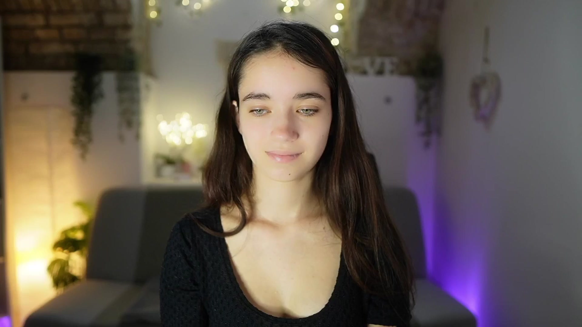 Gallery image thumbnail from Gia_Paige18's myfreecams stream on, 05/30/2025, 08:49 image 13 of 20