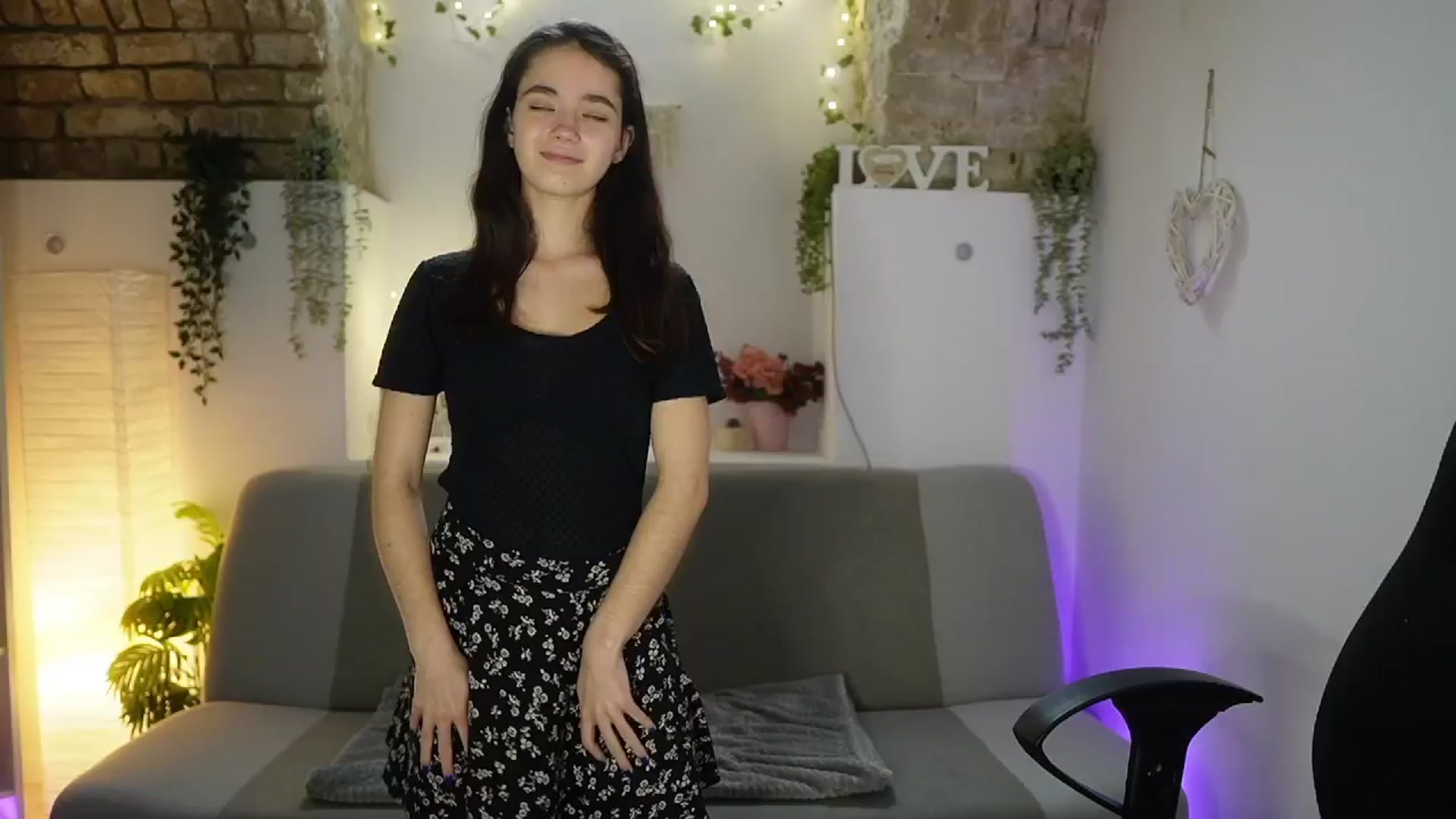 Gallery image thumbnail from Gia_Paige18's myfreecams stream on, 05/30/2025, 13:02 image 3 of 20