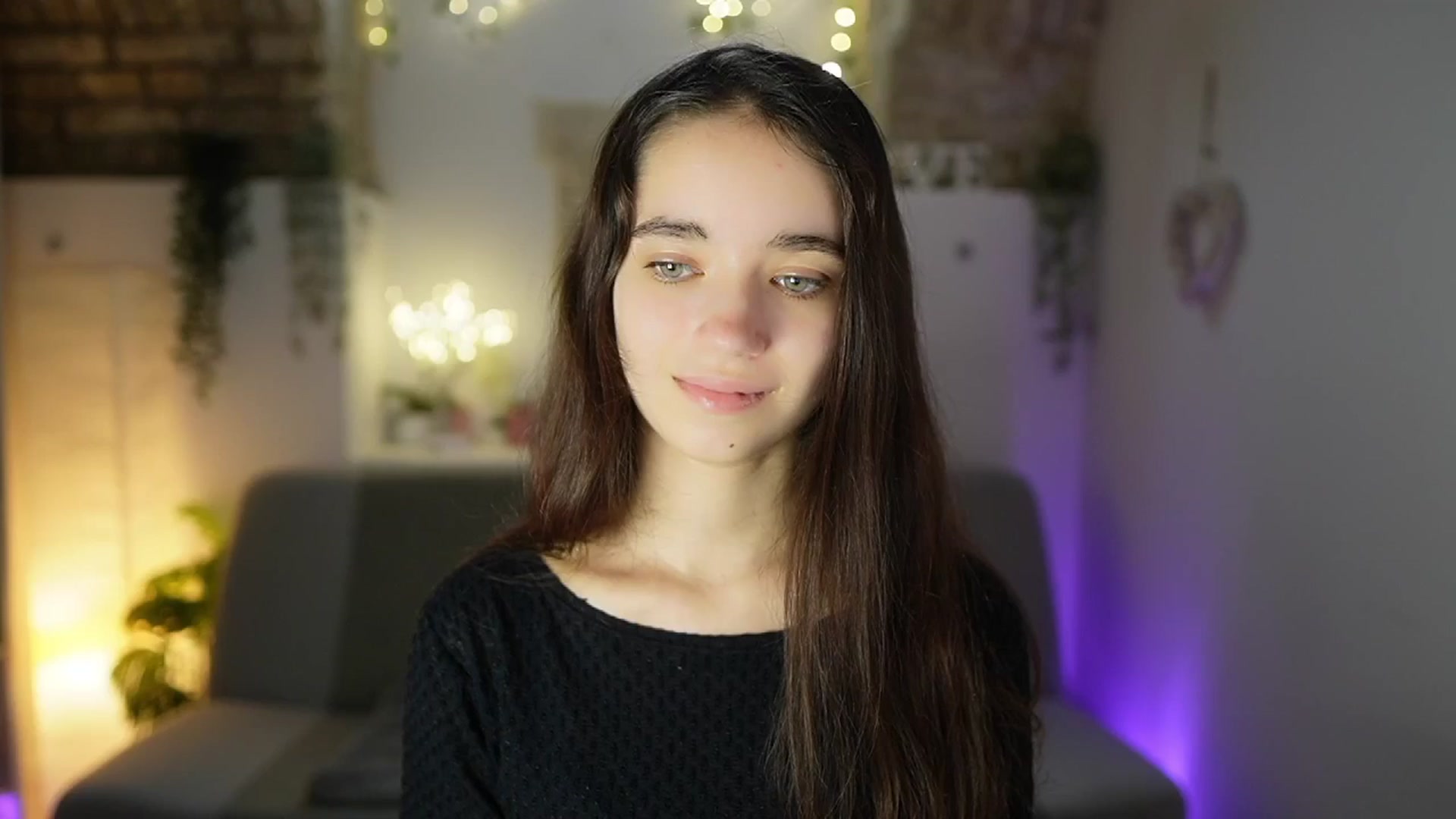 Gallery image thumbnail from Gia_Paige18's myfreecams stream on, 05/30/2025, 13:44 image 7 of 20