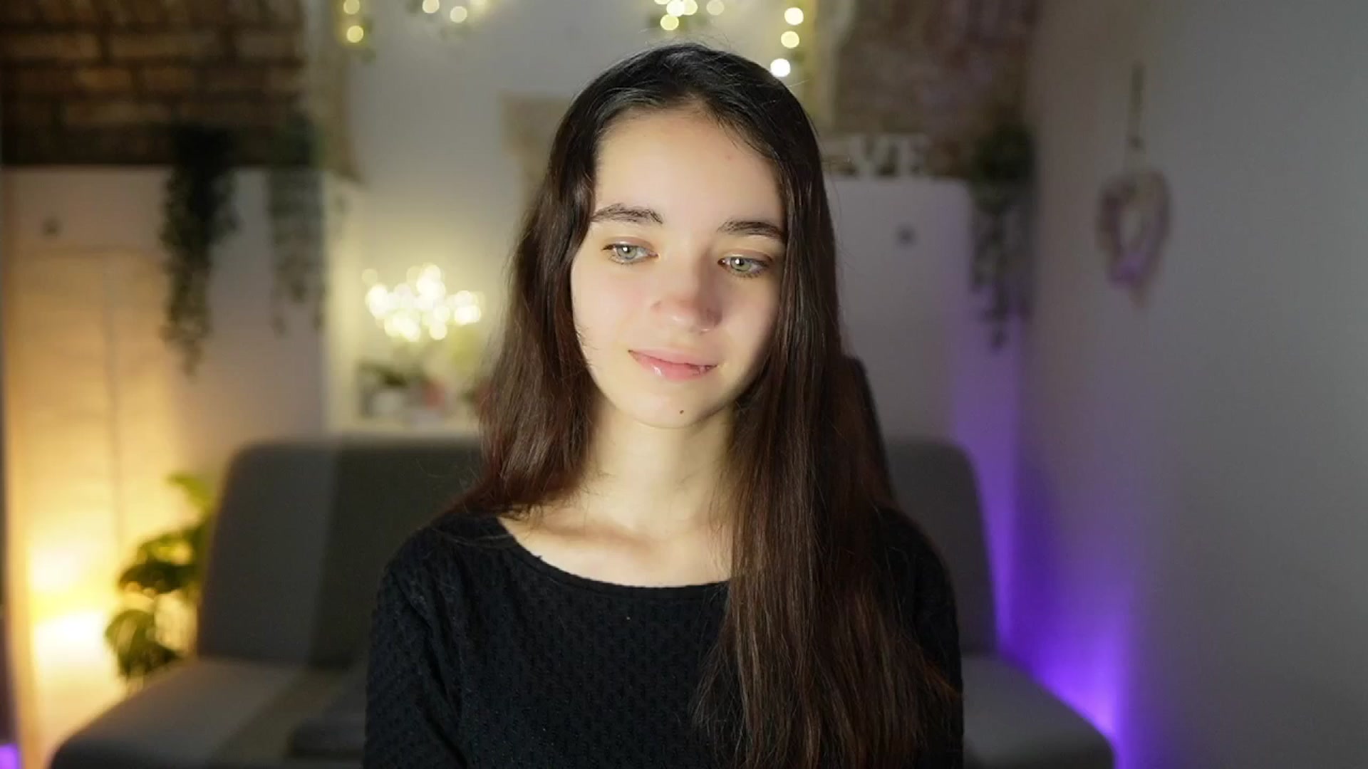 Gallery image thumbnail from Gia_Paige18's myfreecams stream on, 05/30/2025, 13:44 image 10 of 20