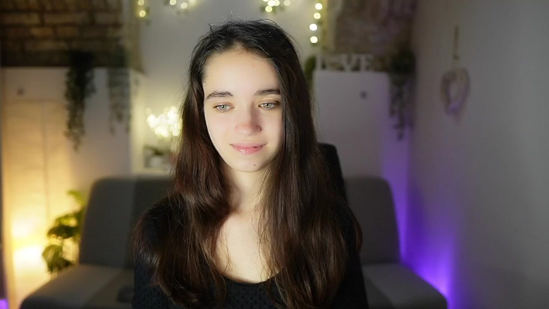 Gallery image thumbnail from Gia_Paige18's myfreecams stream on, 05/30/2025, 15:19 image 4 of 20