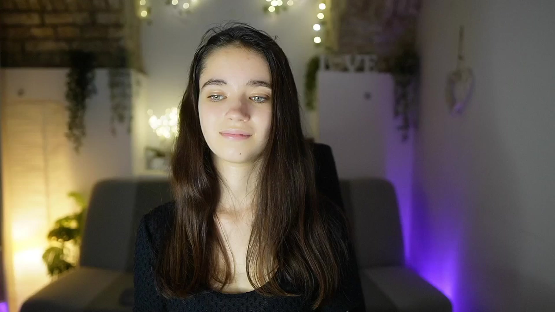Gallery image thumbnail from Gia_Paige18's myfreecams stream on, 05/30/2025, 17:57 image 19 of 20