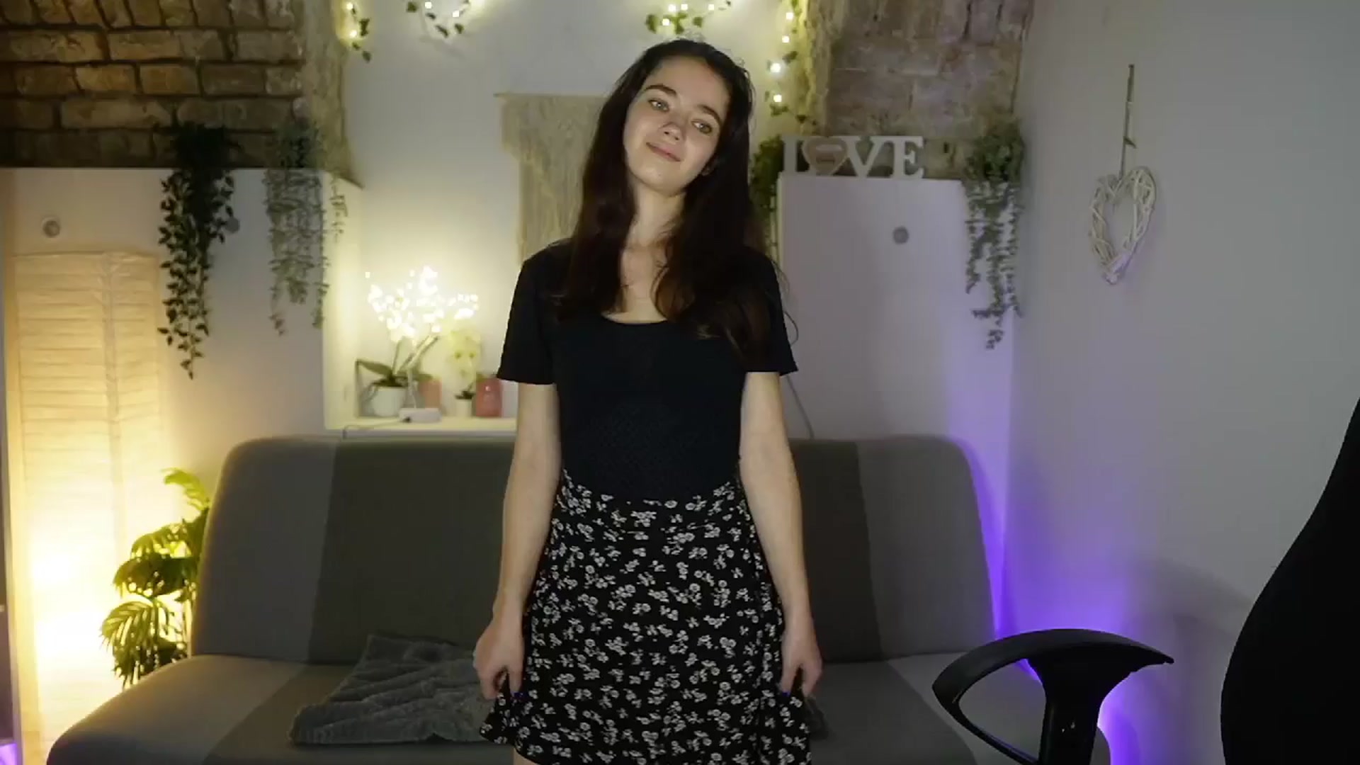 Gallery image thumbnail from Gia_Paige18's myfreecams stream on, 05/30/2025, 17:57 image 13 of 20