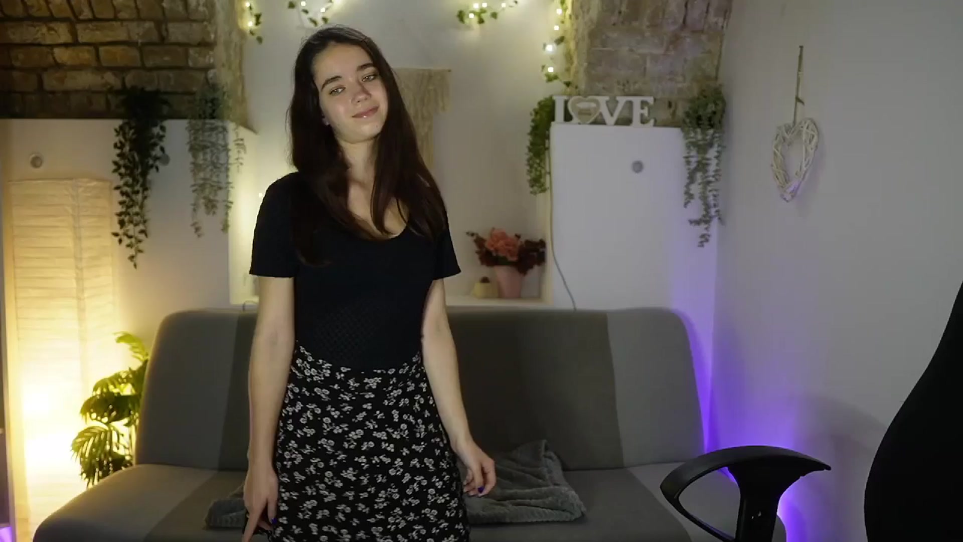 Gallery image thumbnail from Gia_Paige18's myfreecams stream on, 05/30/2025, 17:57 image 12 of 20