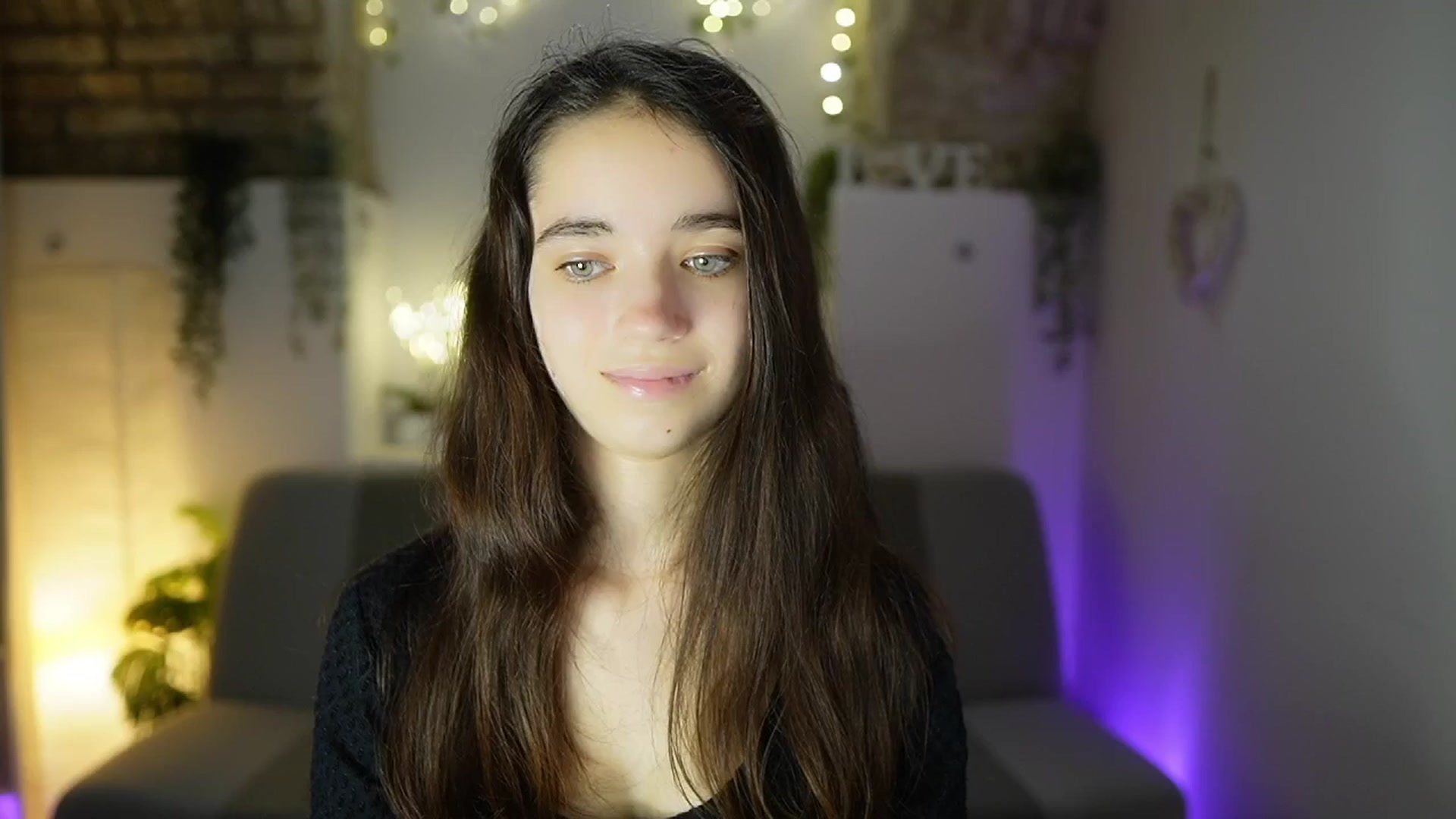 Gallery image thumbnail from Gia_Paige18's myfreecams stream on, 05/30/2025, 17:57 image 4 of 20
