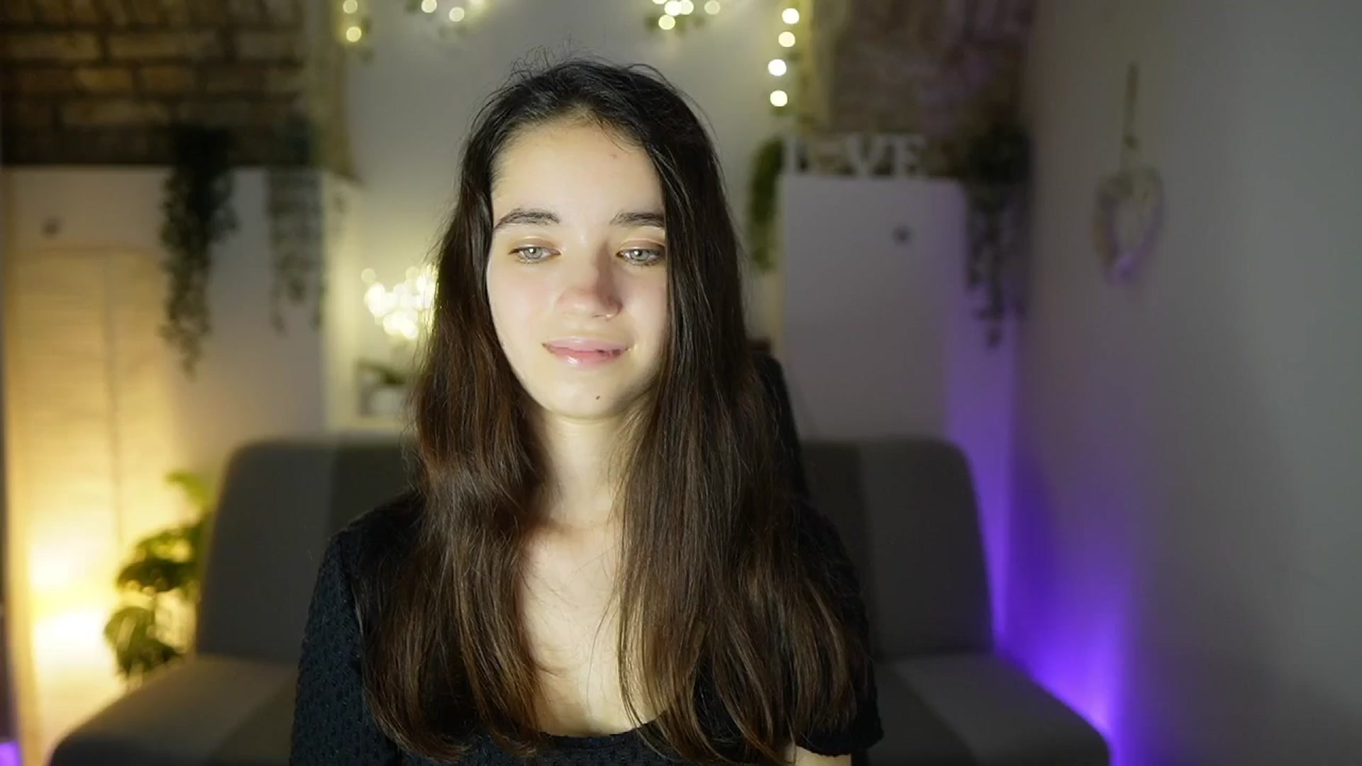 Gallery image thumbnail from Gia_Paige18's myfreecams stream on, 05/30/2025, 17:57 image 8 of 20