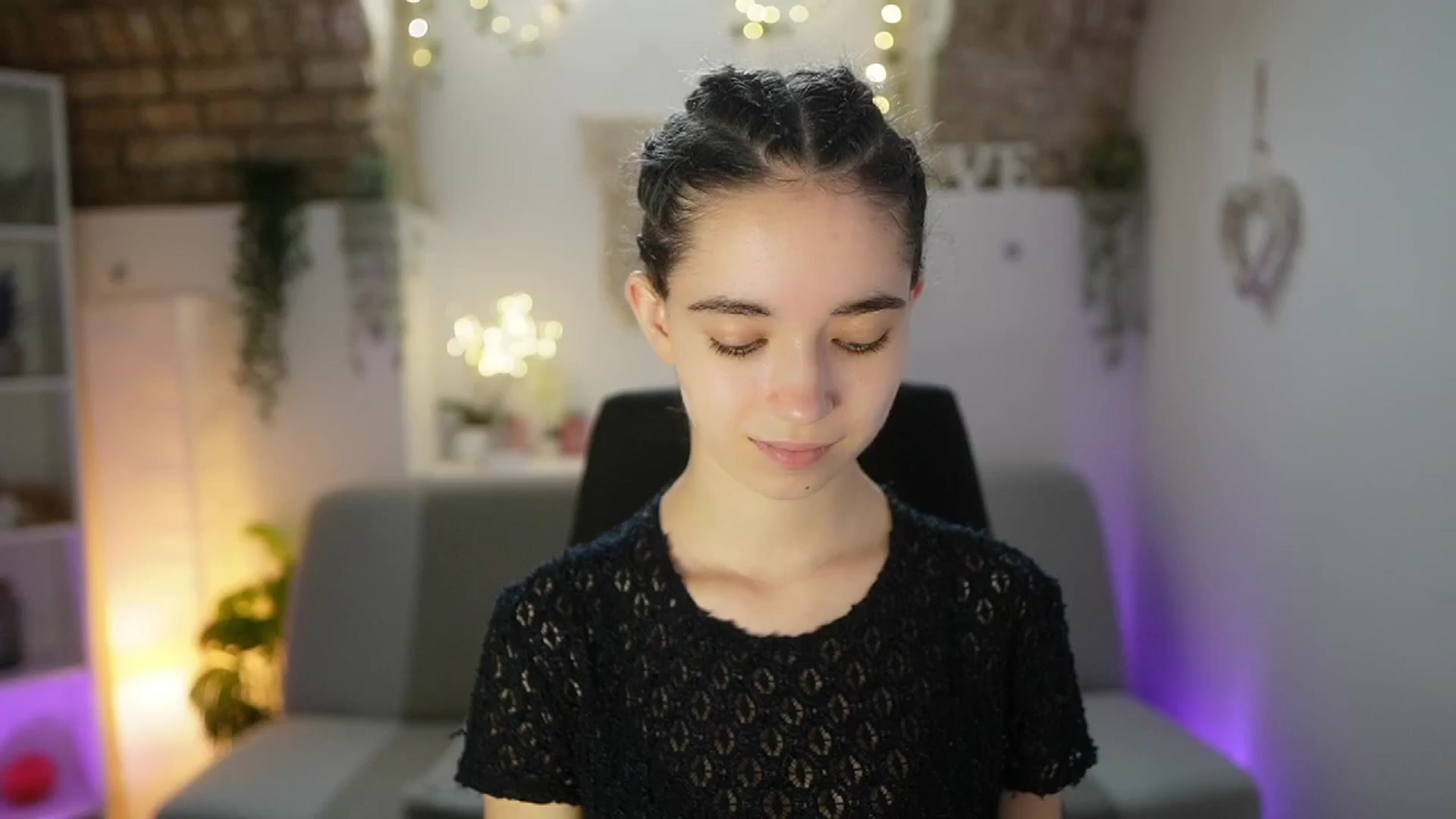Gallery image thumbnail from Gia_Paige18's myfreecams stream on, 06/05/2025, 07:55 image 12 of 20