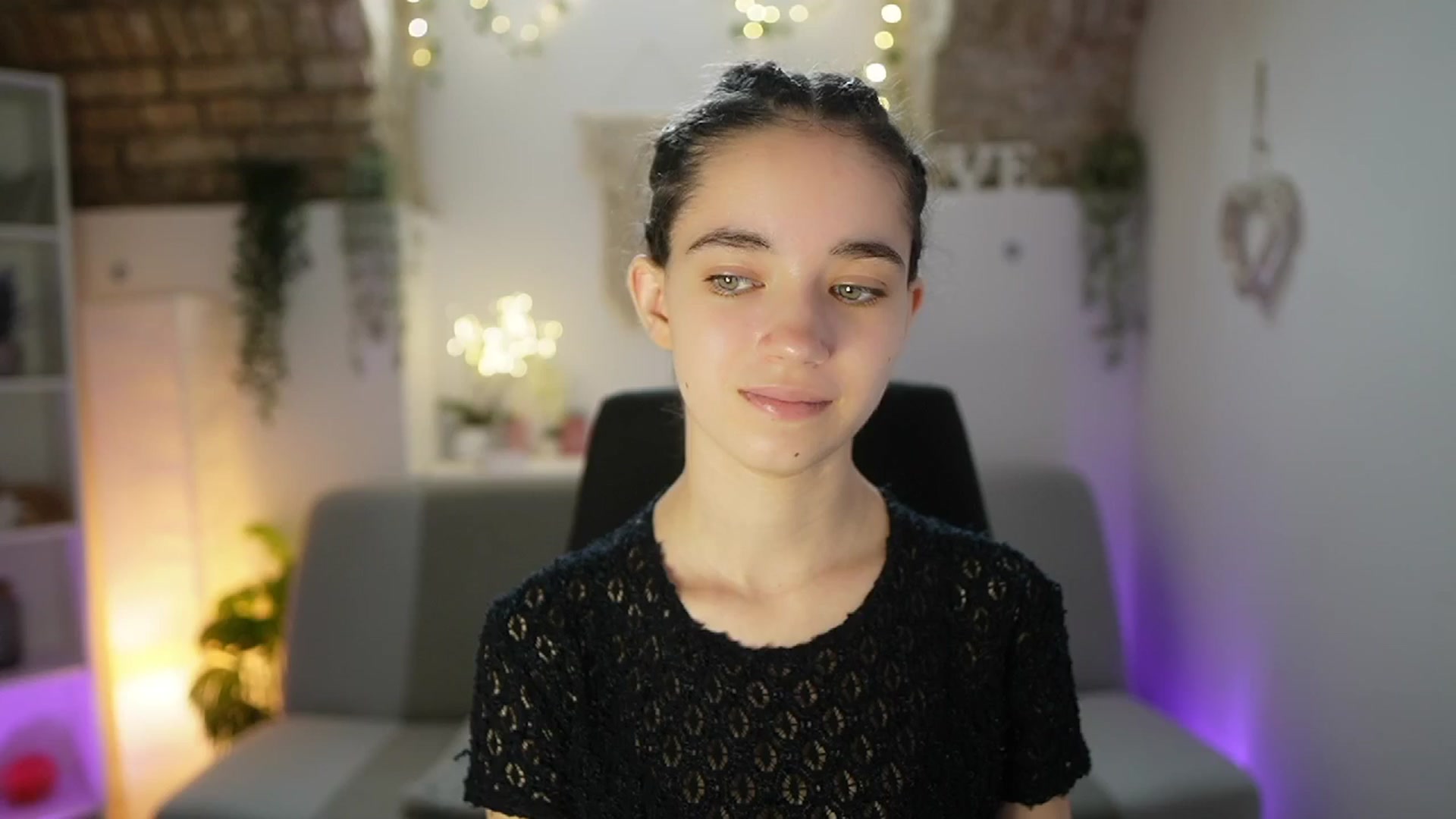 Gallery image thumbnail from Gia_Paige18's myfreecams stream on, 06/05/2025, 07:55 image 15 of 20