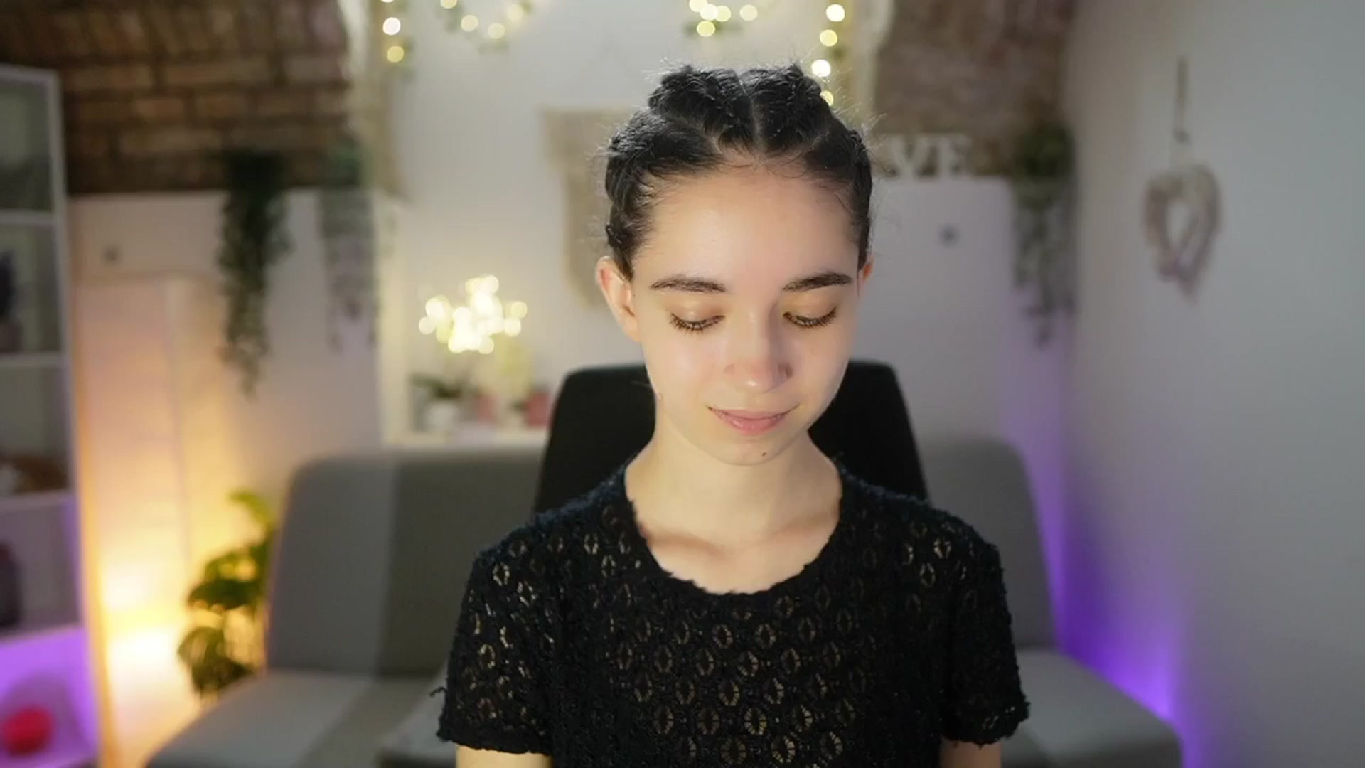 Gallery image thumbnail from Gia_Paige18's myfreecams stream on, 06/05/2025, 07:55 image 18 of 20