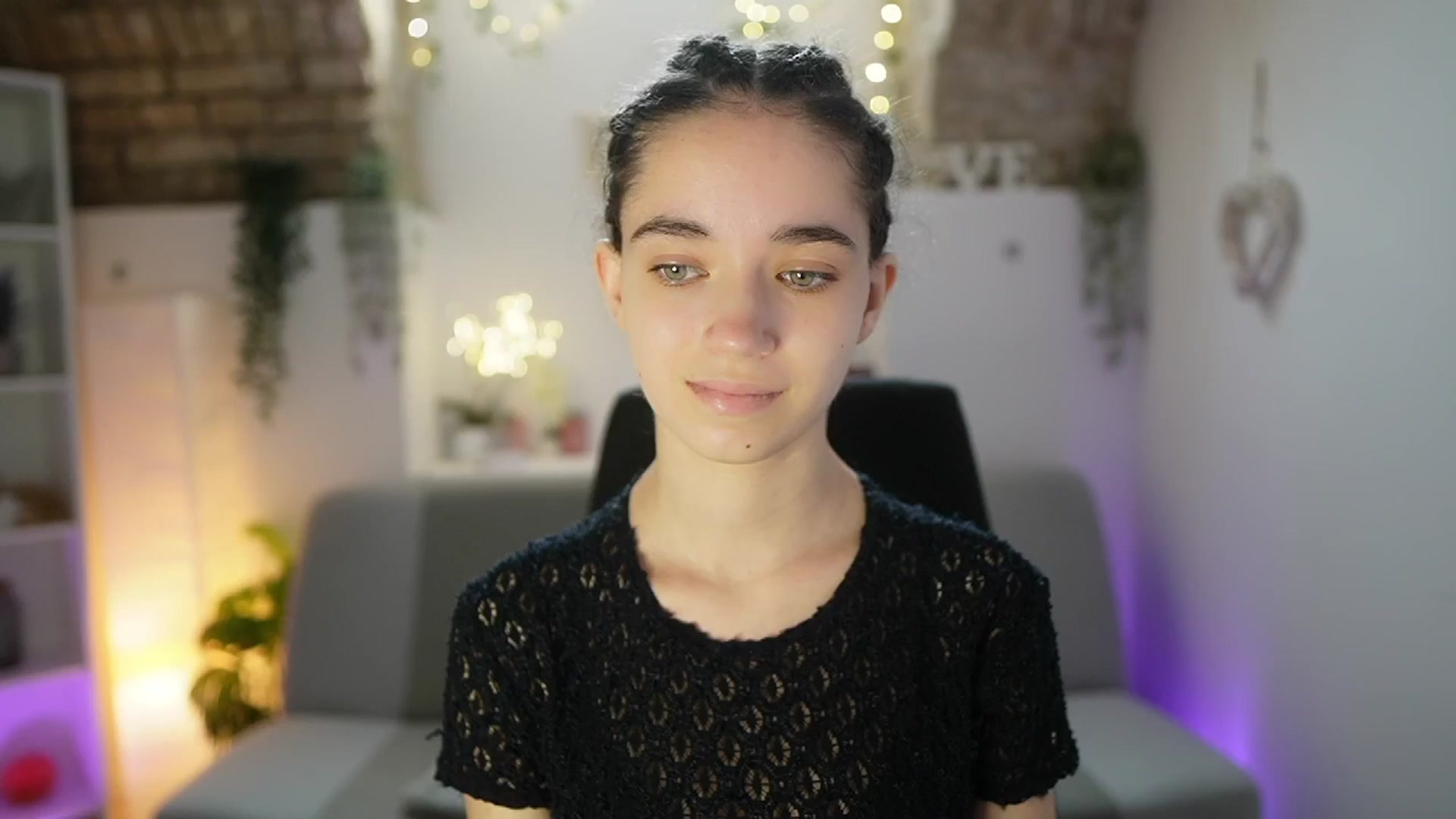 Gallery image thumbnail from Gia_Paige18's myfreecams stream on, 06/05/2025, 07:55 image 3 of 20