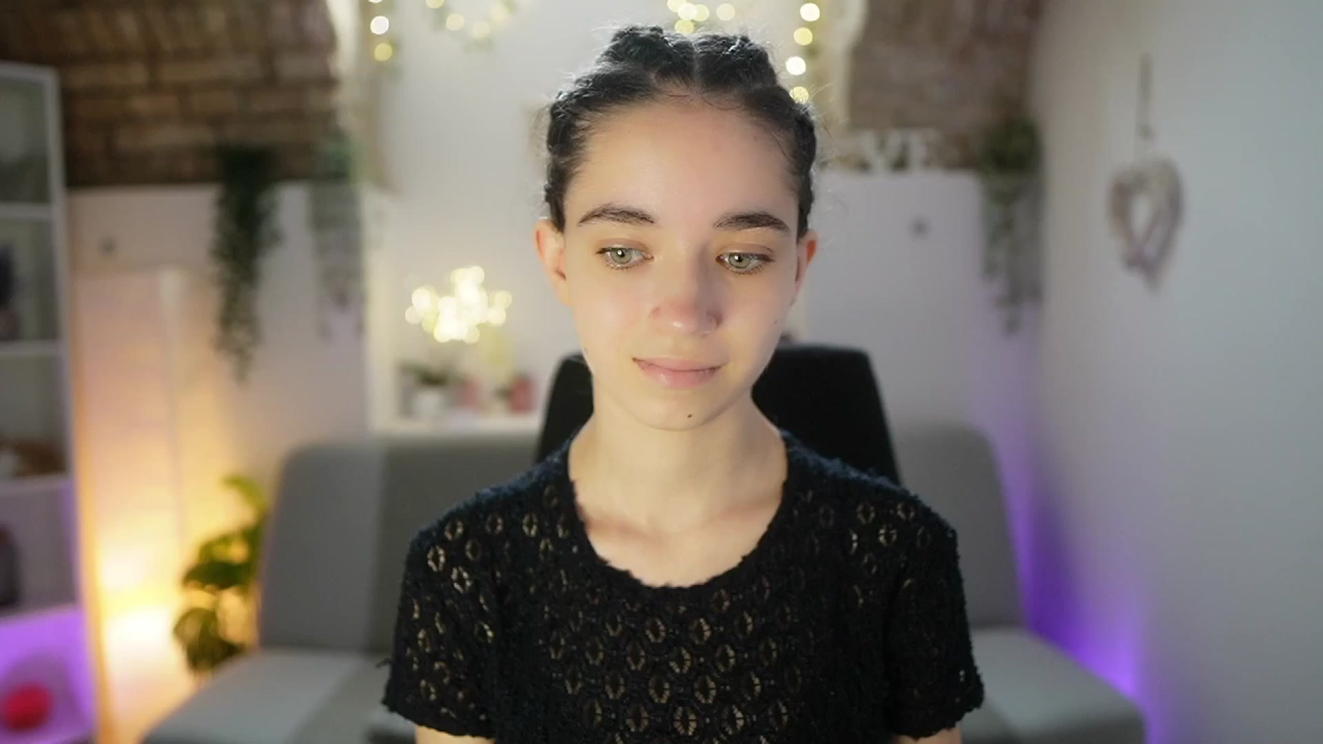 Gallery image thumbnail from Gia_Paige18's myfreecams stream on, 06/05/2025, 07:55 image 2 of 20