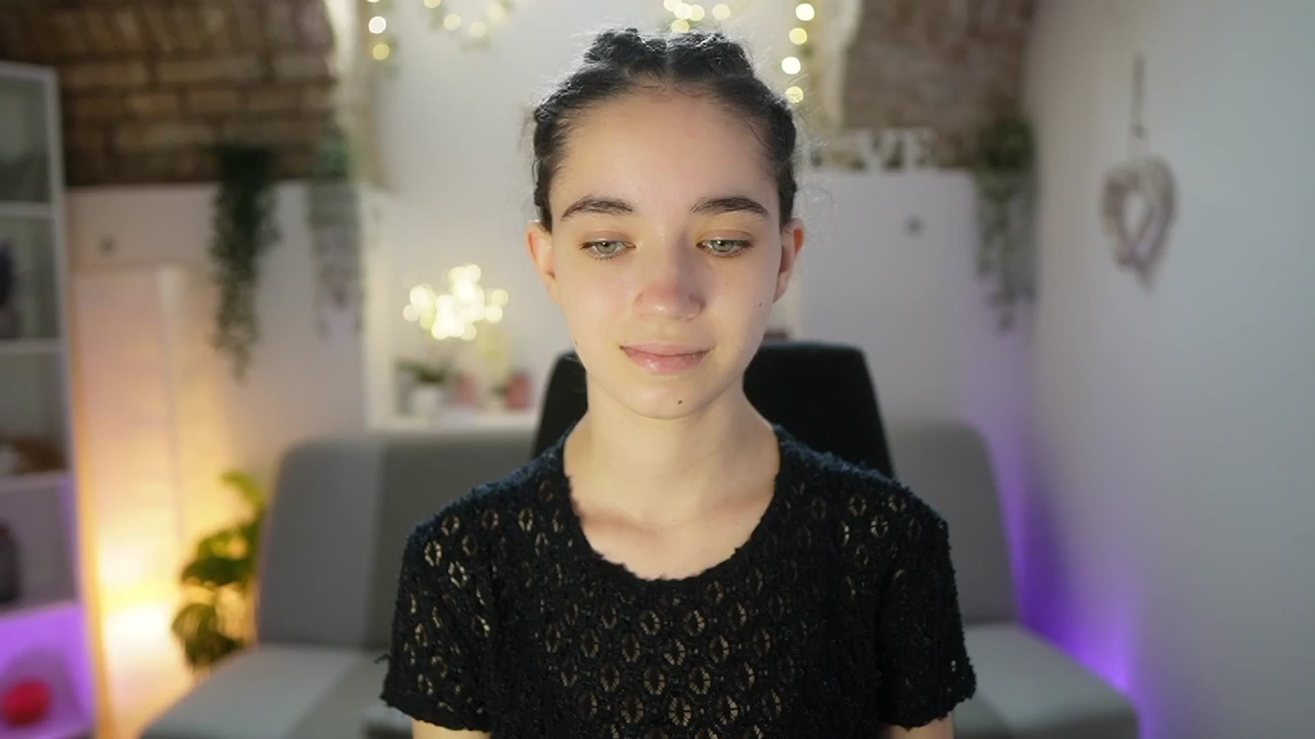 Gallery image thumbnail from Gia_Paige18's myfreecams stream on, 06/05/2025, 07:55 image 1 of 20