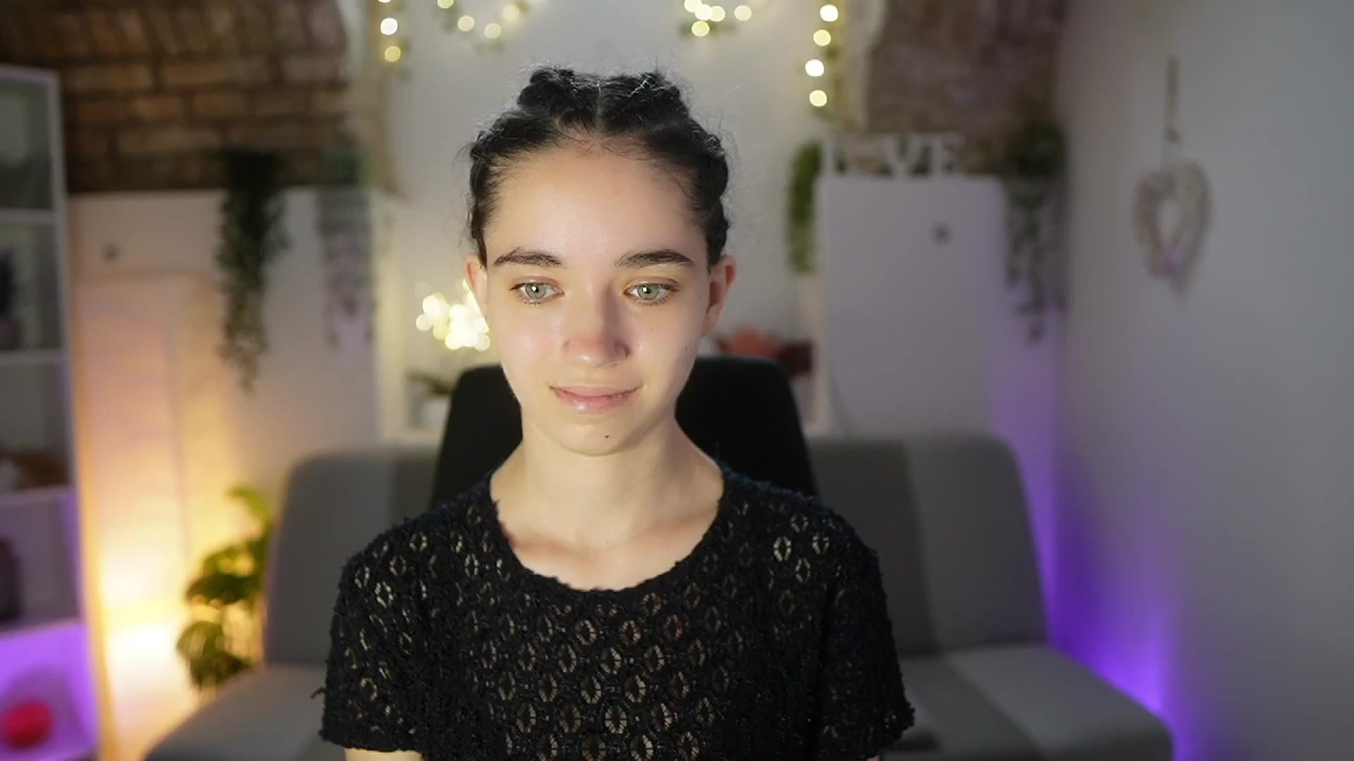 Gallery image thumbnail from Gia_Paige18's myfreecams stream on, 06/05/2025, 08:46 image 8 of 20