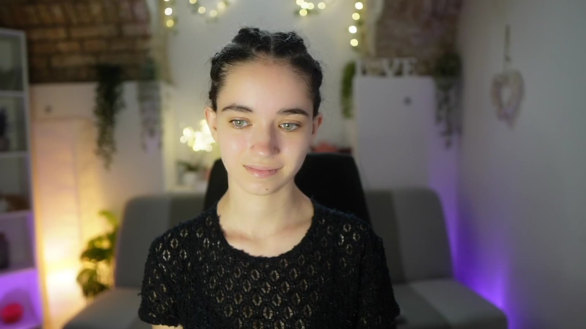 Gallery image thumbnail from Gia_Paige18's myfreecams stream on, 06/05/2025, 08:46 image 15 of 20