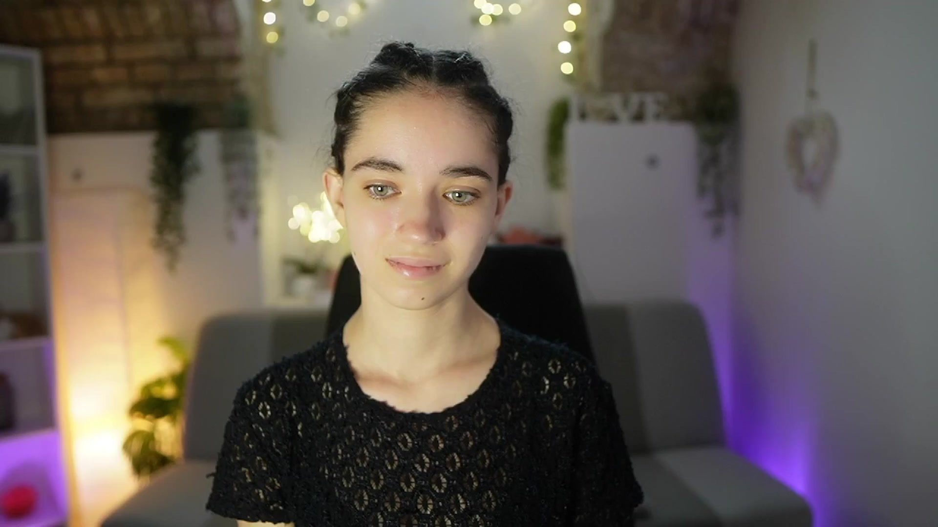 Gallery image thumbnail from Gia_Paige18's myfreecams stream on, 06/05/2025, 08:46 image 16 of 20