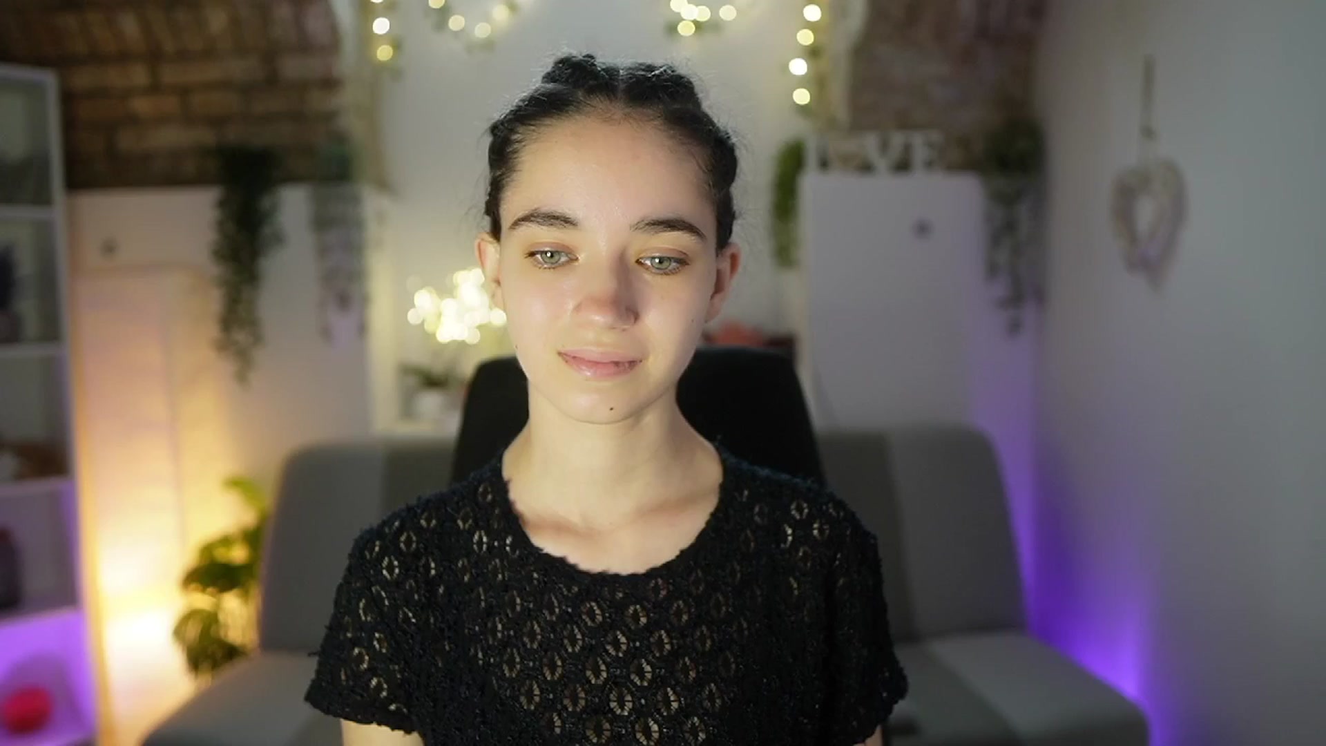 Gallery image thumbnail from Gia_Paige18's myfreecams stream on, 06/05/2025, 08:46 image 12 of 20