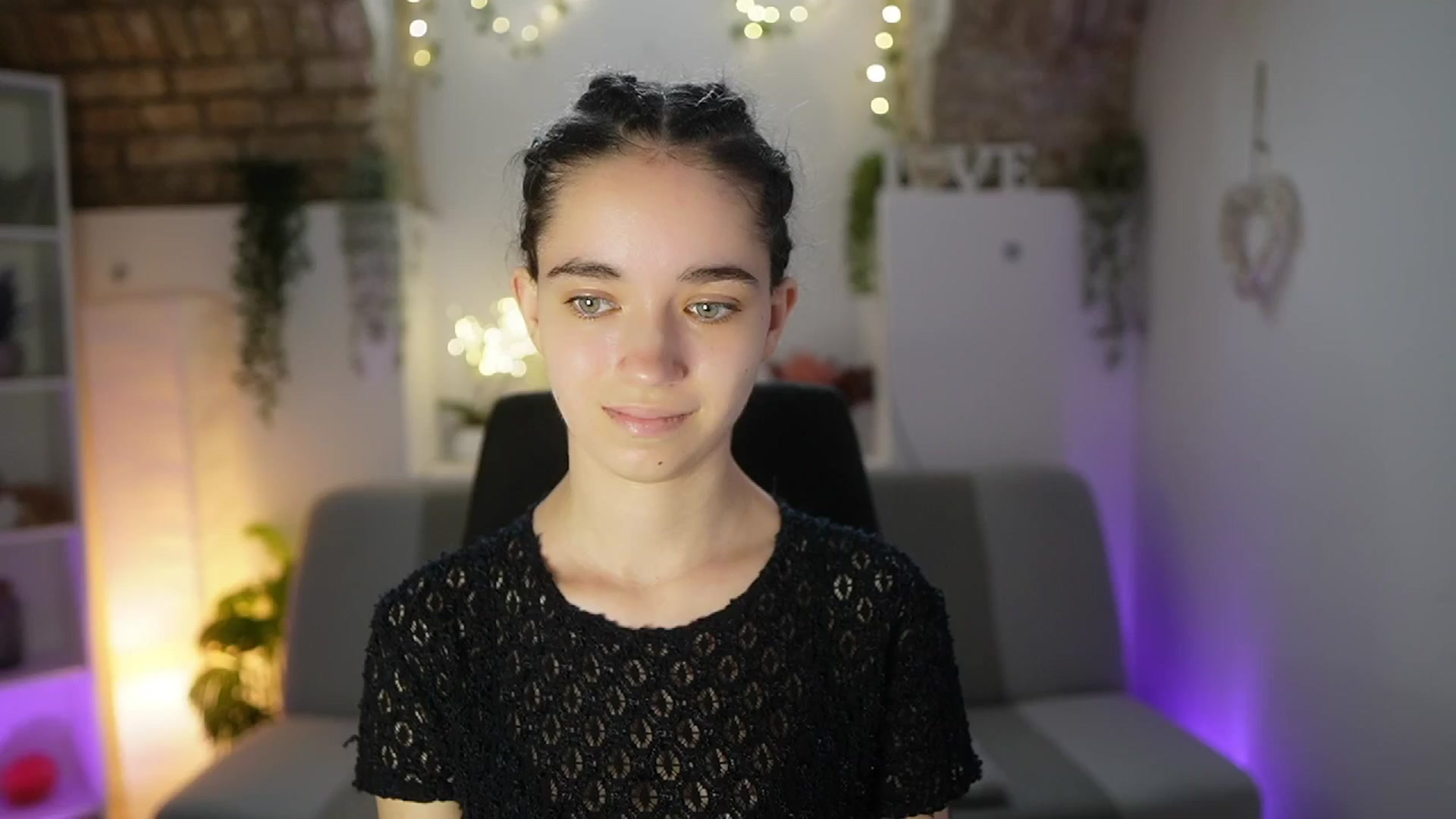 Gallery image thumbnail from Gia_Paige18's myfreecams stream on, 06/05/2025, 08:46 image 7 of 20