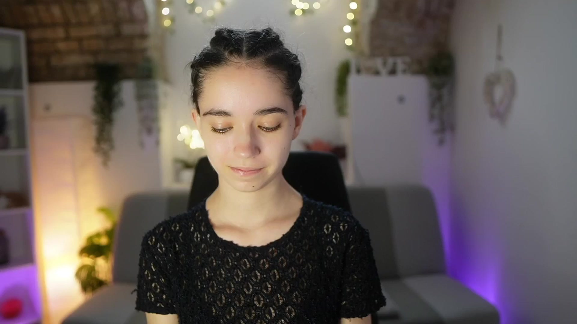Gallery image thumbnail from Gia_Paige18's myfreecams stream on, 06/05/2025, 08:46 image 9 of 20