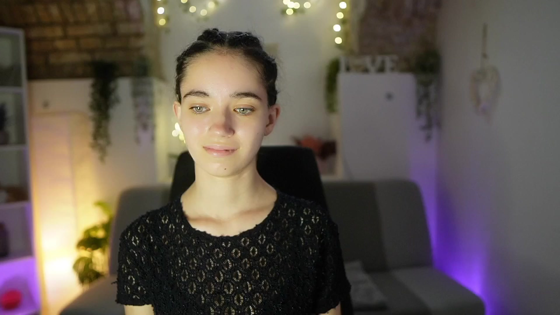 Gallery image thumbnail from Gia_Paige18's myfreecams stream on, 06/05/2025, 11:52 image 10 of 20