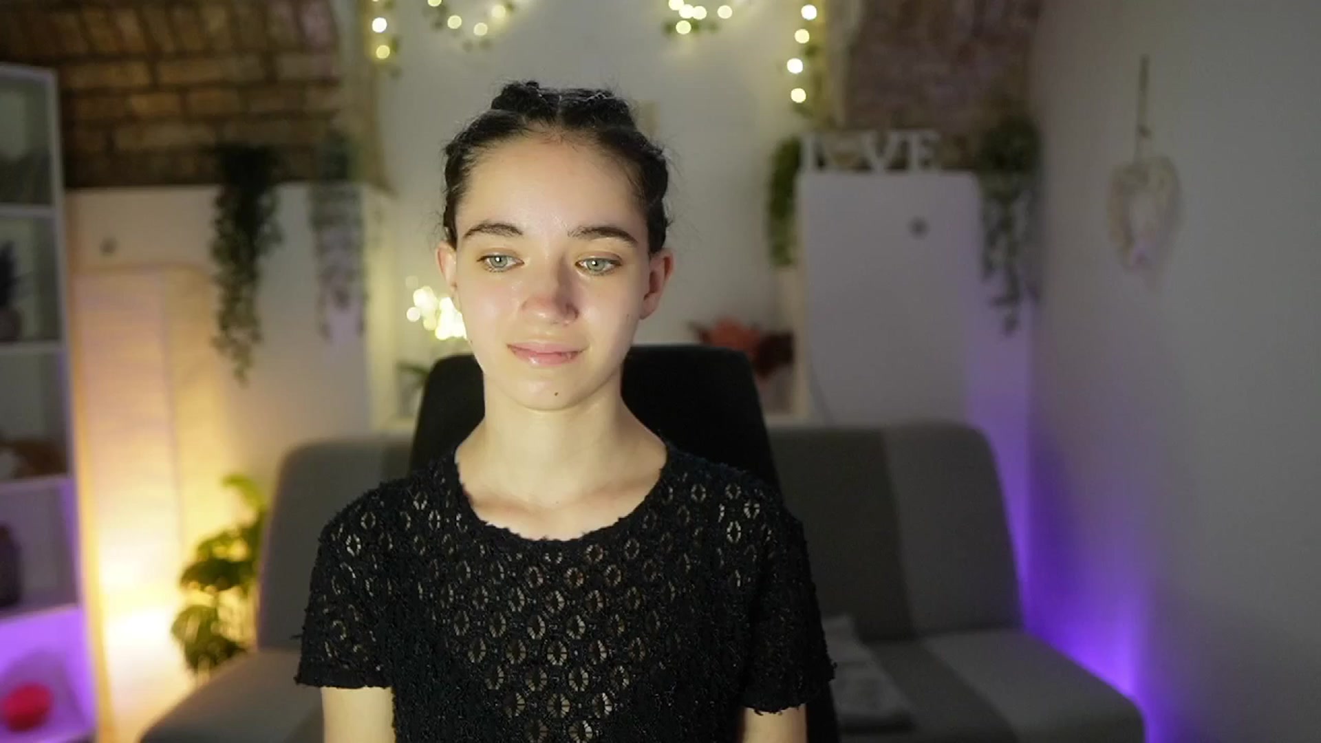 Gallery image thumbnail from Gia_Paige18's myfreecams stream on, 06/05/2025, 11:52 image 13 of 20