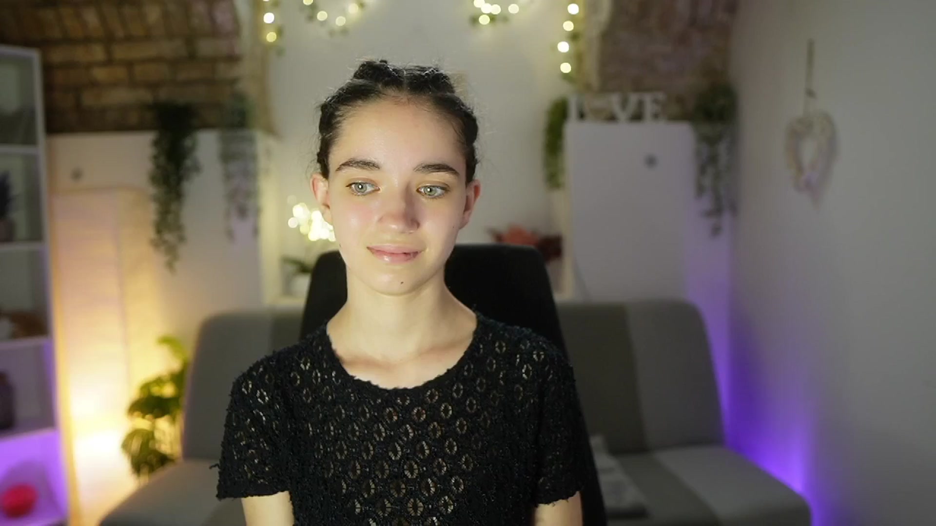 Gallery image thumbnail from Gia_Paige18's myfreecams stream on, 06/05/2025, 16:58 image 4 of 20