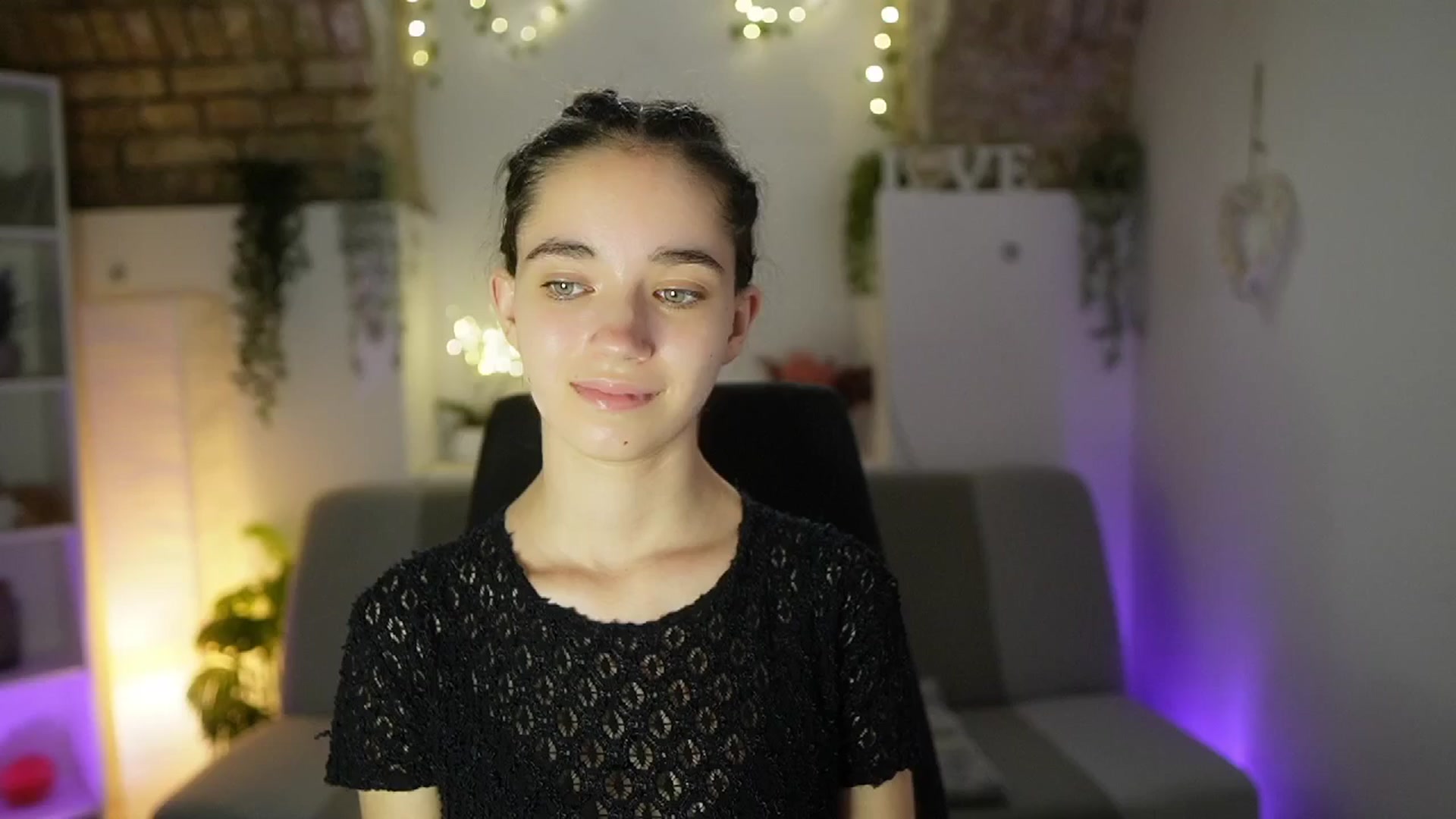 Gallery image thumbnail from Gia_Paige18's myfreecams stream on, 06/05/2025, 16:58 image 11 of 20