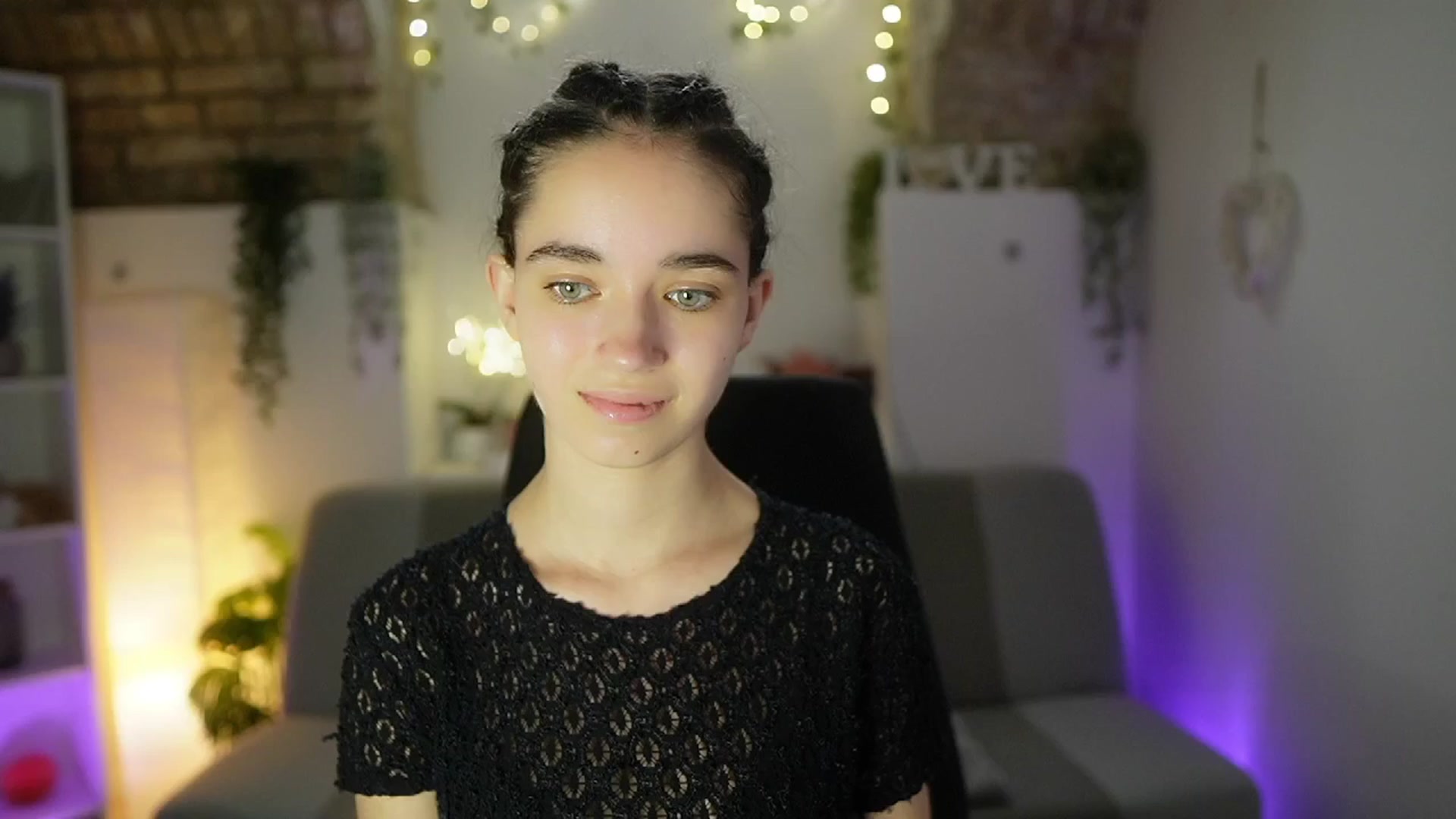 Gallery image thumbnail from Gia_Paige18's myfreecams stream on, 06/05/2025, 16:58 image 1 of 20