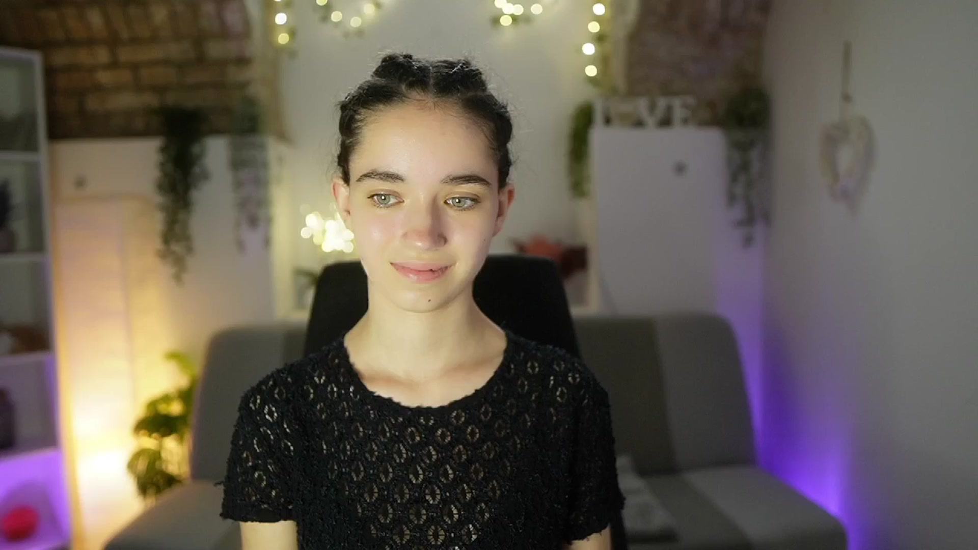 Gallery image thumbnail from Gia_Paige18's myfreecams stream on, 06/05/2025, 16:58 image 3 of 20