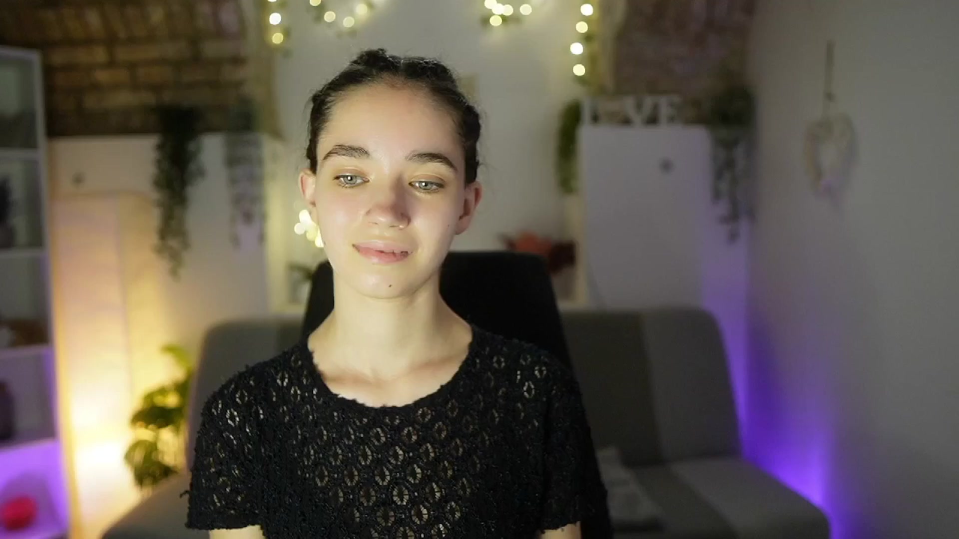 Gallery image thumbnail from Gia_Paige18's myfreecams stream on, 06/05/2025, 16:58 image 15 of 20