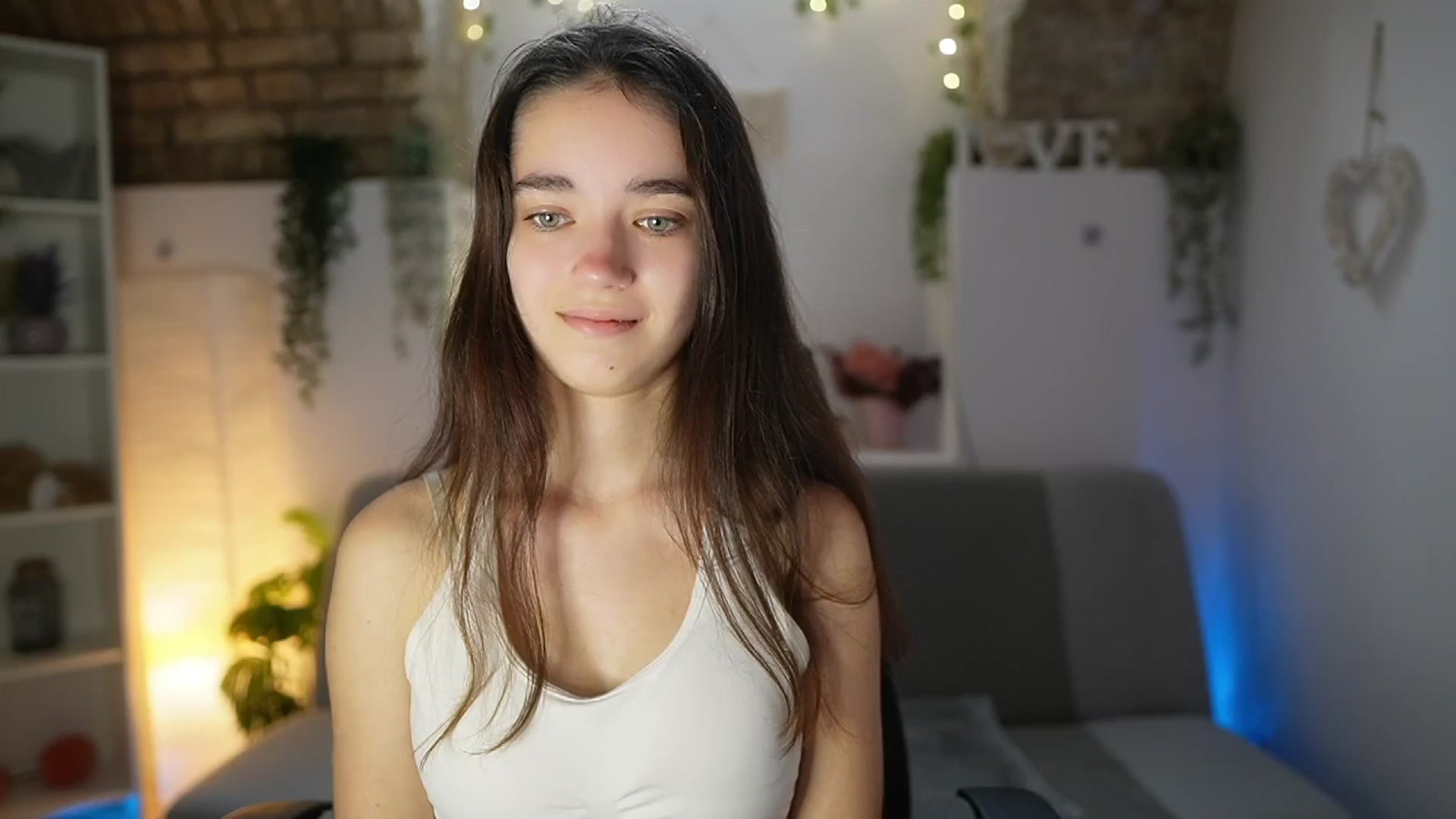 Gallery image thumbnail from Gia_Paige18's myfreecams stream on, 06/10/2025, 09:07 image 2 of 20
