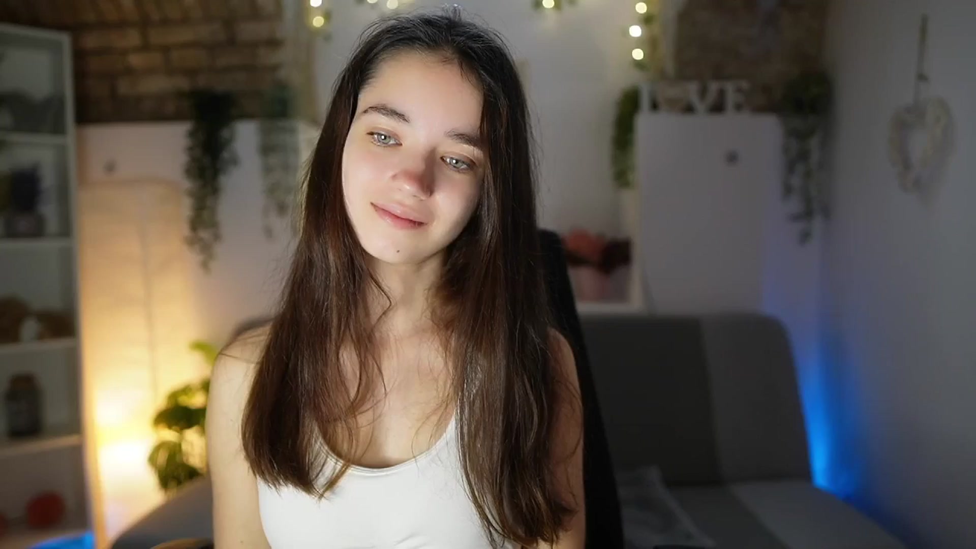 Gallery image thumbnail from Gia_Paige18's myfreecams stream on, 06/10/2025, 09:58 image 9 of 20