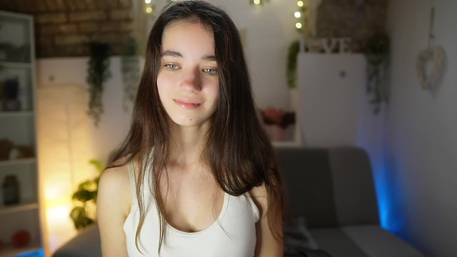 Gallery image thumbnail from Gia_Paige18's myfreecams stream on, 06/10/2025, 13:00 image 17 of 20