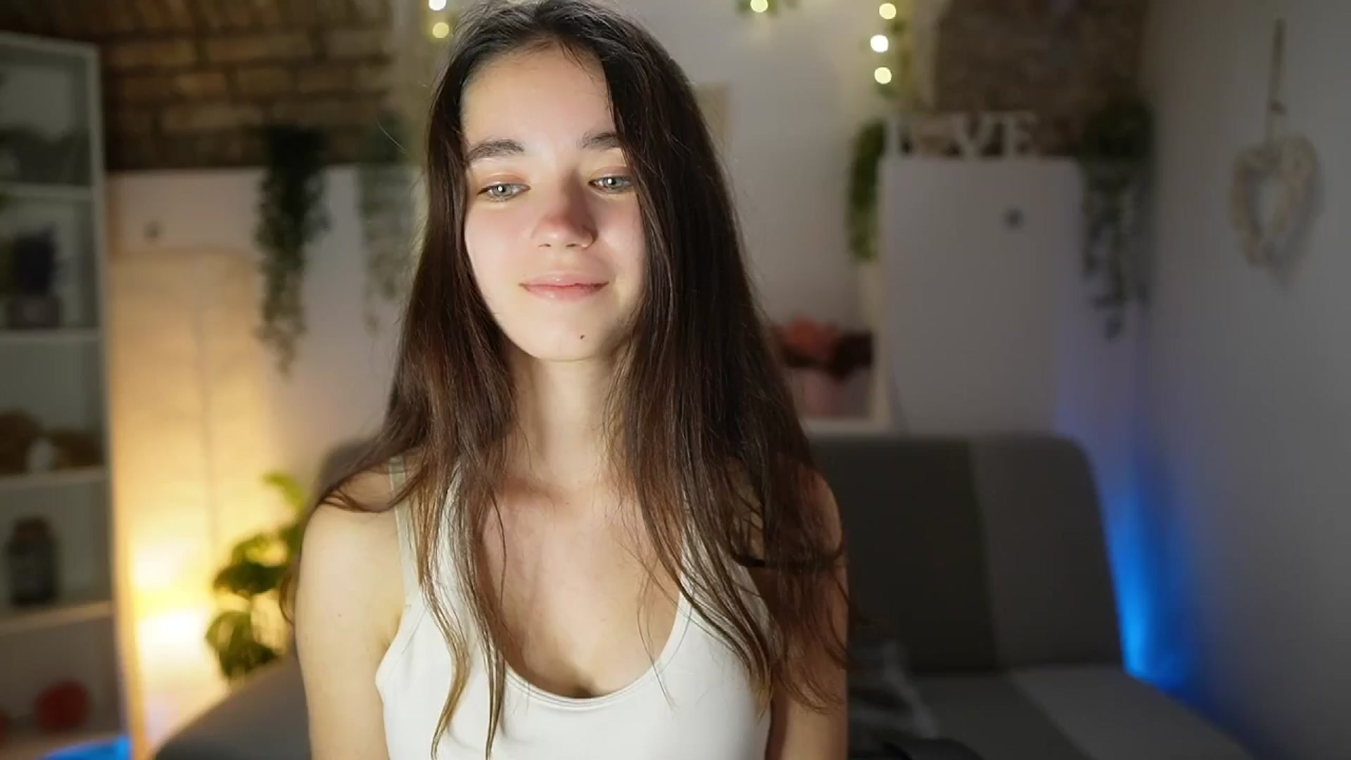Gallery image thumbnail from Gia_Paige18's myfreecams stream on, 06/10/2025, 13:00 image 18 of 20