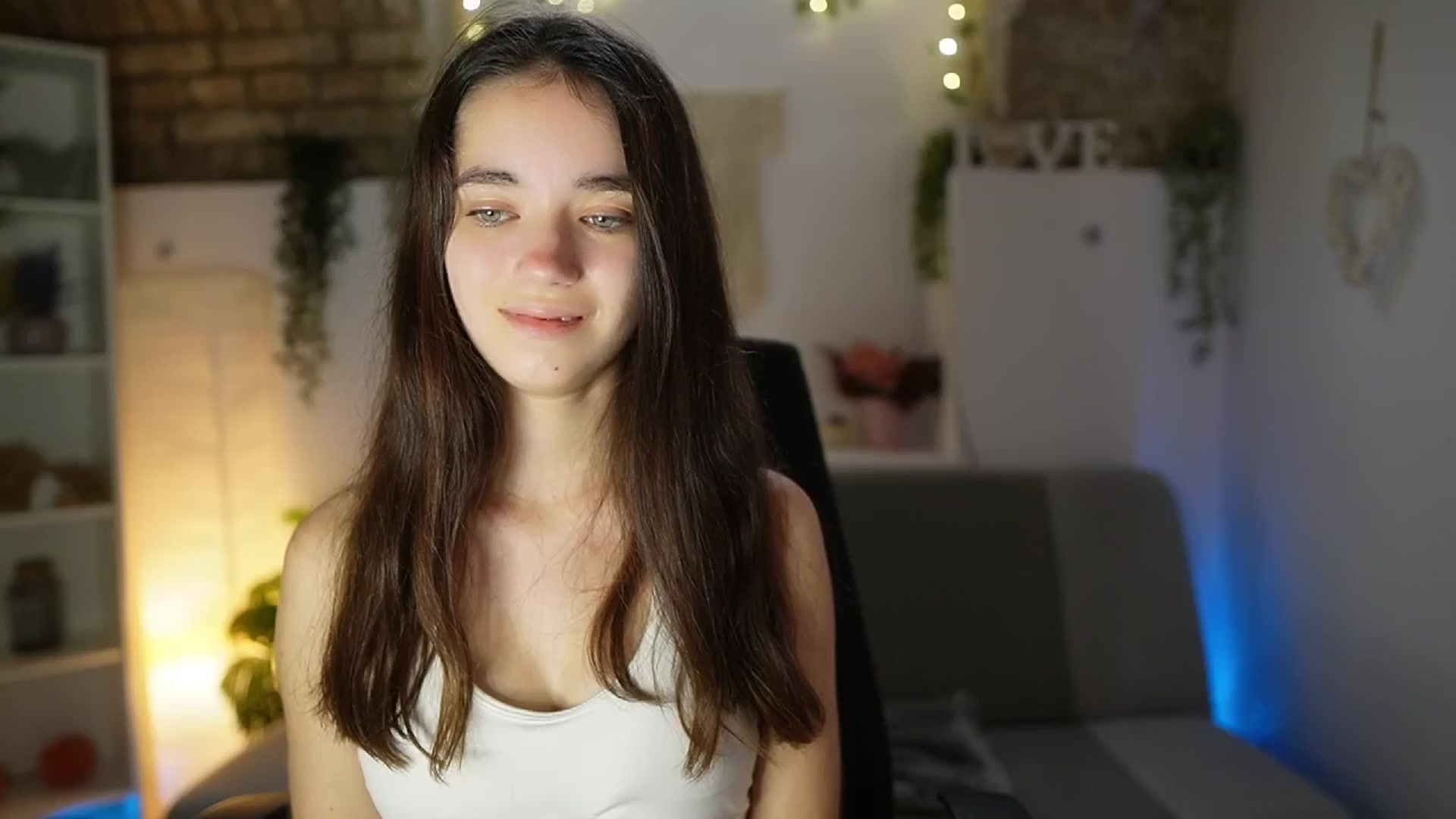 Gallery image thumbnail from Gia_Paige18's myfreecams stream on, 06/10/2025, 13:00 image 2 of 20