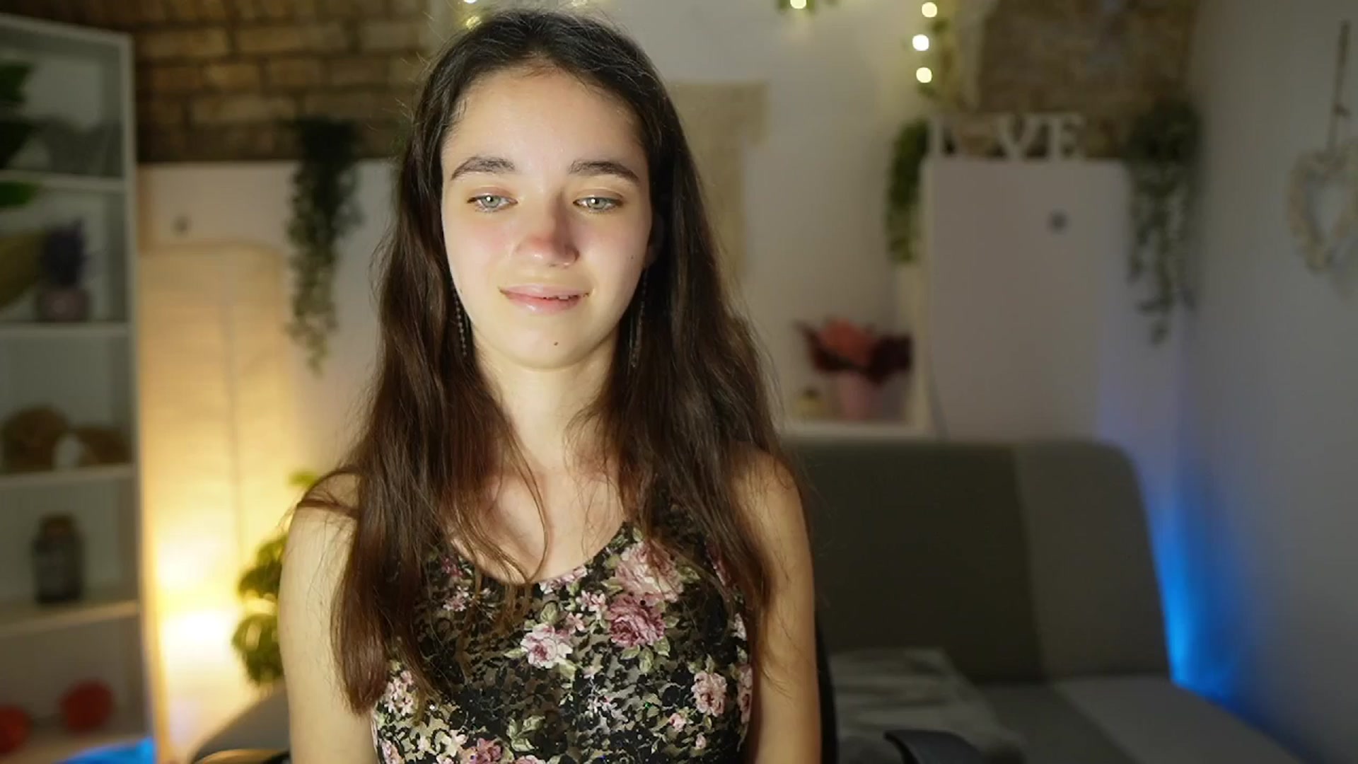 Gallery image thumbnail from Gia_Paige18's myfreecams stream on, 06/13/2025, 13:13 image 18 of 20