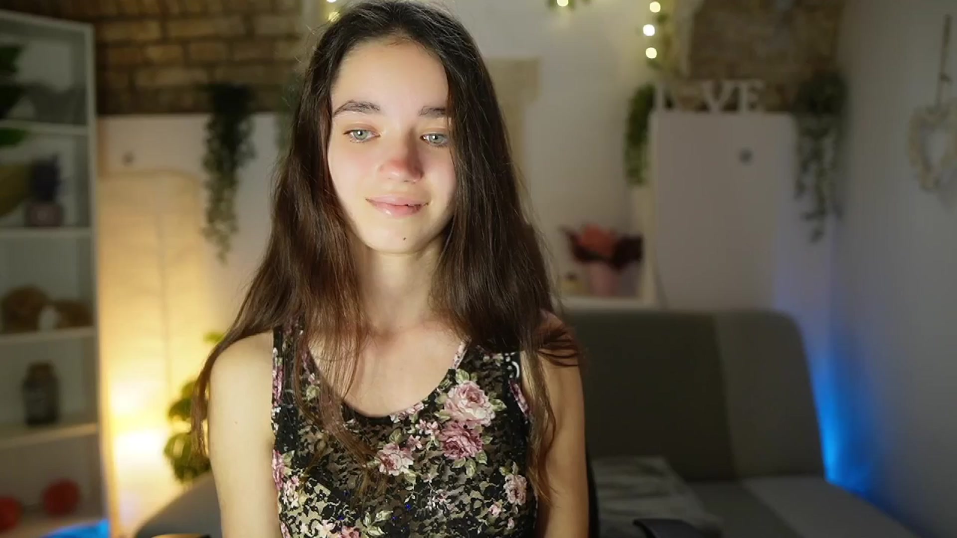 Gallery image thumbnail from Gia_Paige18's myfreecams stream on, 06/13/2025, 13:13 image 5 of 20