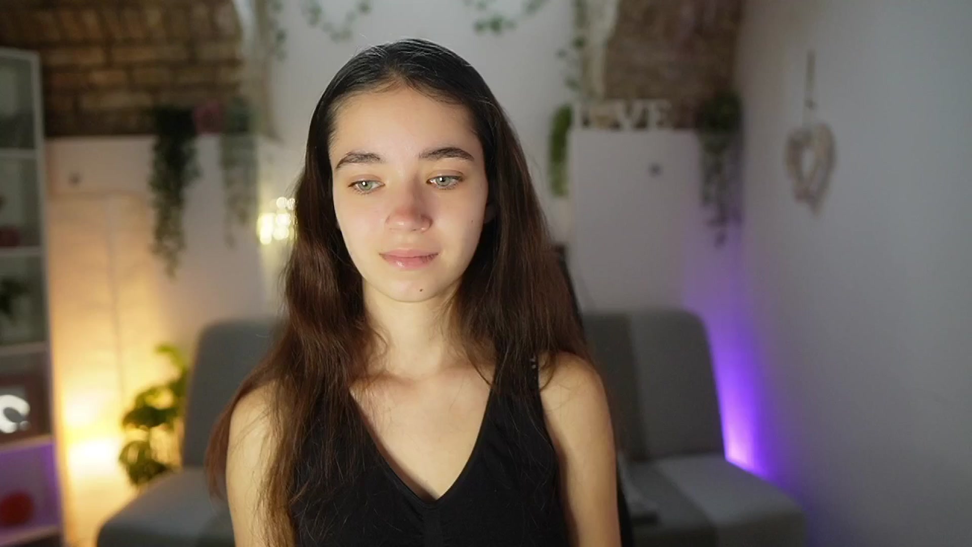 Gallery image thumbnail from Gia_Paige18's myfreecams stream on, 06/15/2025, 09:34 image 6 of 20