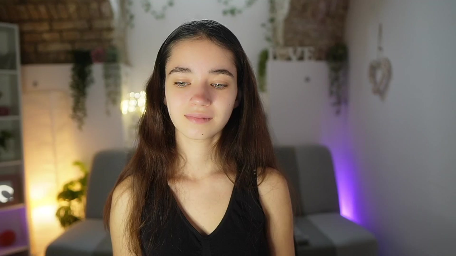 Gallery image thumbnail from Gia_Paige18's myfreecams stream on, 06/15/2025, 09:34 image 5 of 20