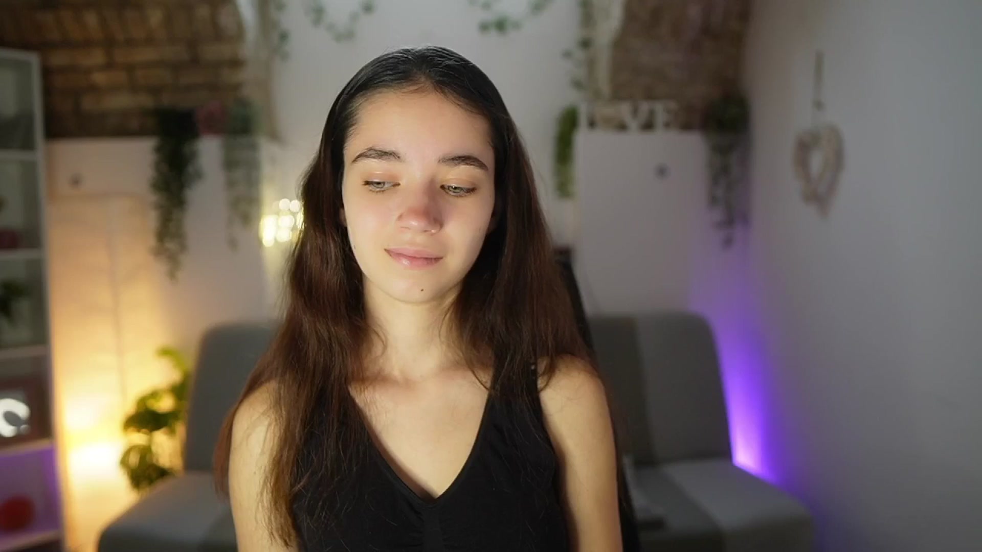 Gallery image thumbnail from Gia_Paige18's myfreecams stream on, 06/15/2025, 09:34 image 7 of 20