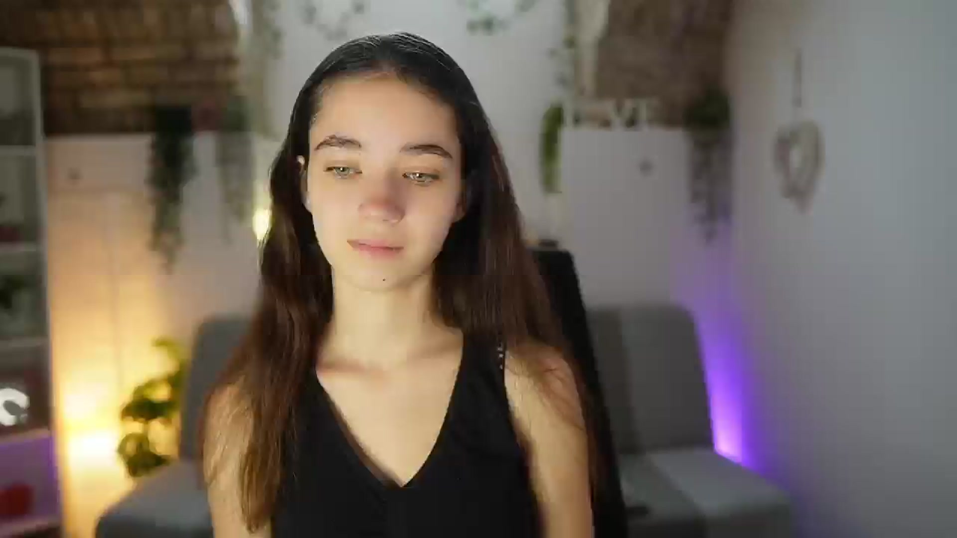 Gallery image thumbnail from Gia_Paige18's myfreecams stream on, 06/15/2025, 09:34 image 1 of 20