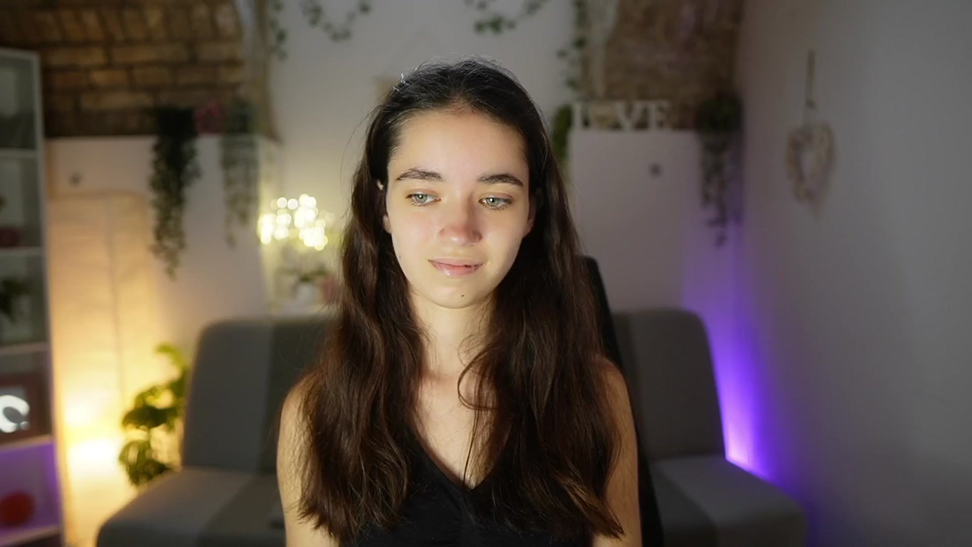 Gallery image thumbnail from Gia_Paige18's myfreecams stream on, 06/15/2025, 11:04 image 14 of 20