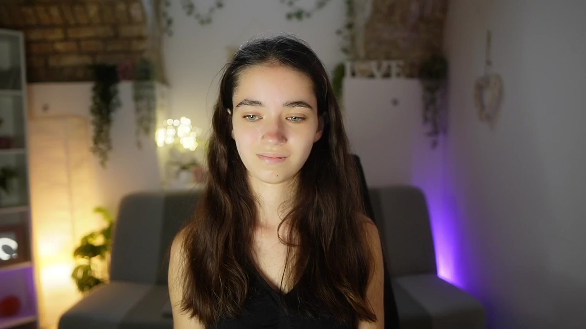 Gallery image thumbnail from Gia_Paige18's myfreecams stream on, 06/15/2025, 11:04 image 13 of 20